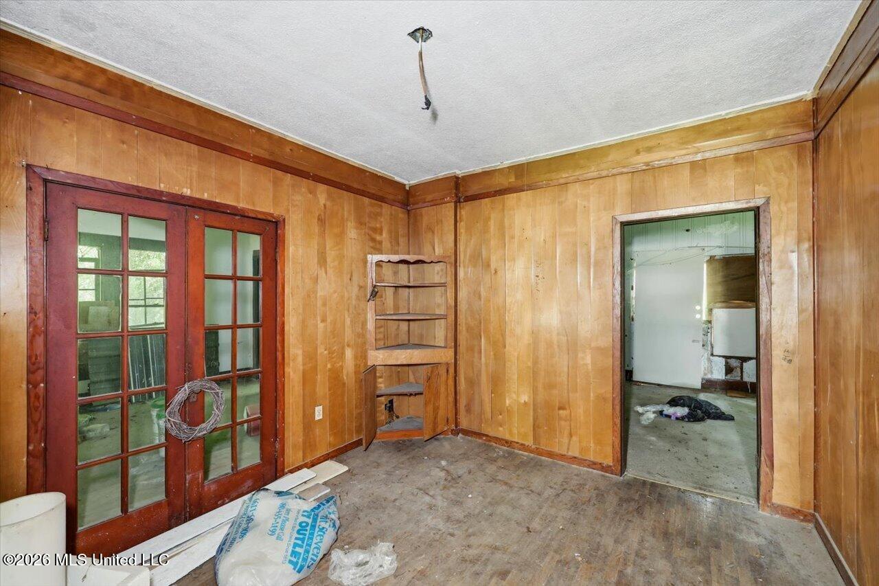 106 W Bell Avenue Property Photo 7