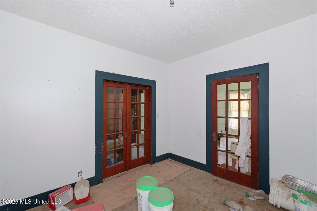 106 W Bell Avenue Property Photo 13