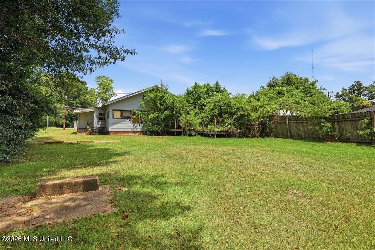 106 W Bell Avenue Property Photo 25