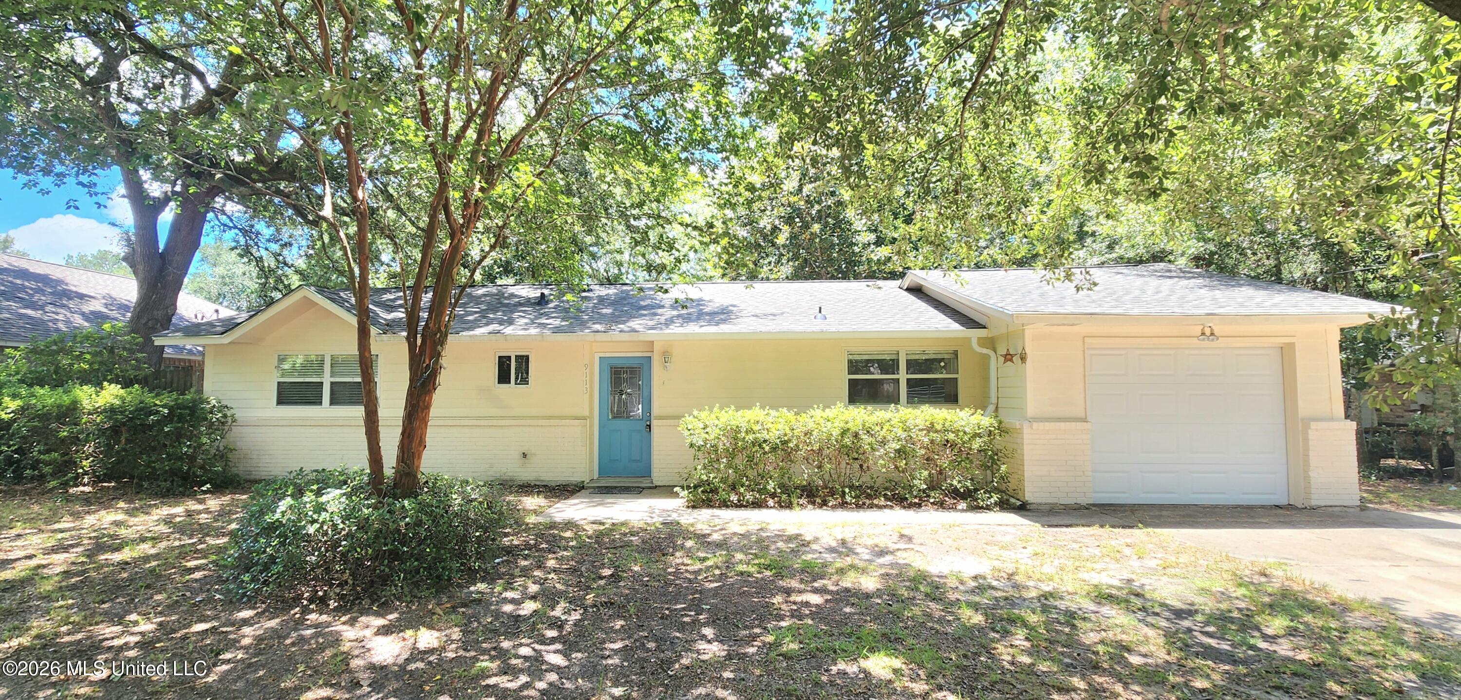 9113 Warbler Avenue Property Photo 1