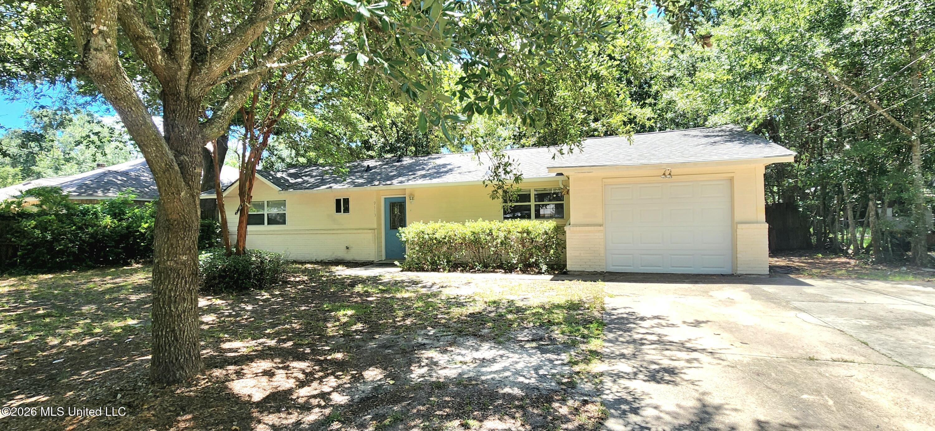 9113 Warbler Avenue Property Photo 2