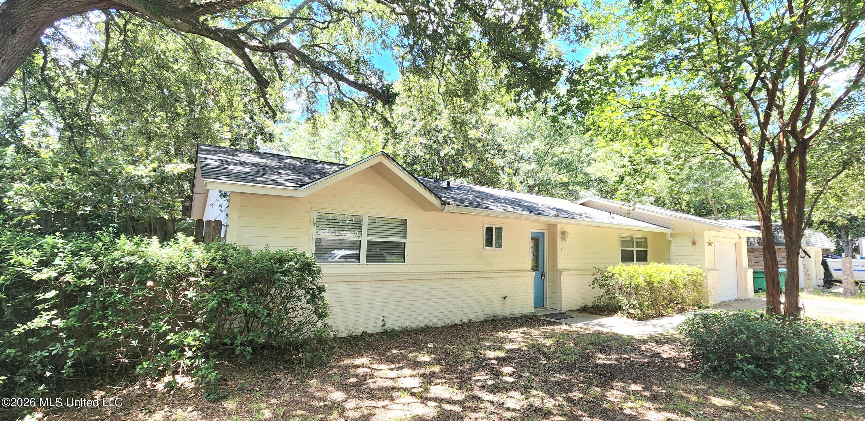 9113 Warbler Avenue Property Photo 3