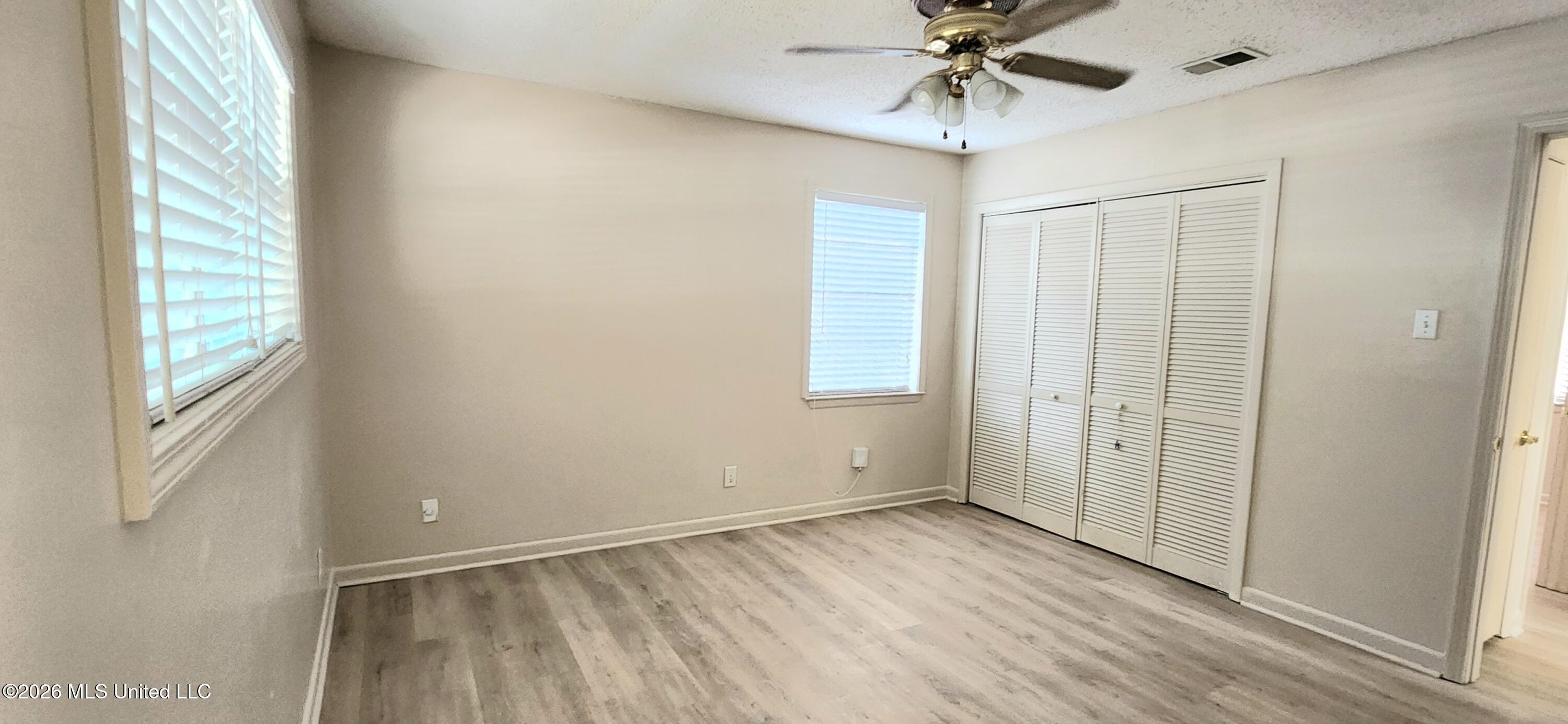 9113 Warbler Avenue Property Photo 10