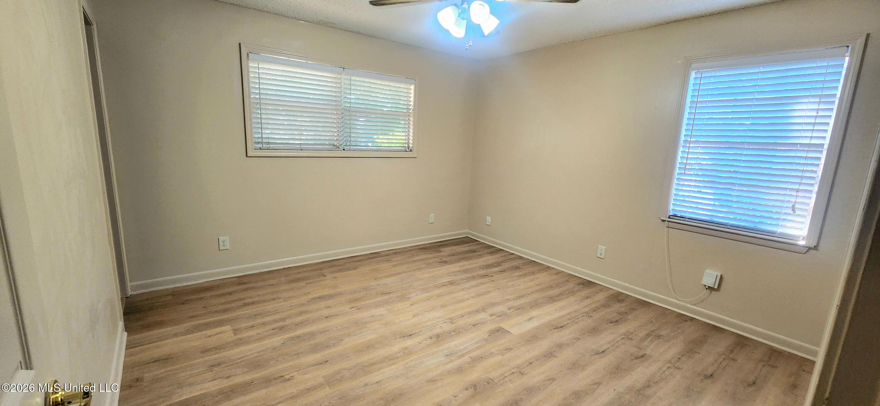 9113 Warbler Avenue Property Photo 11