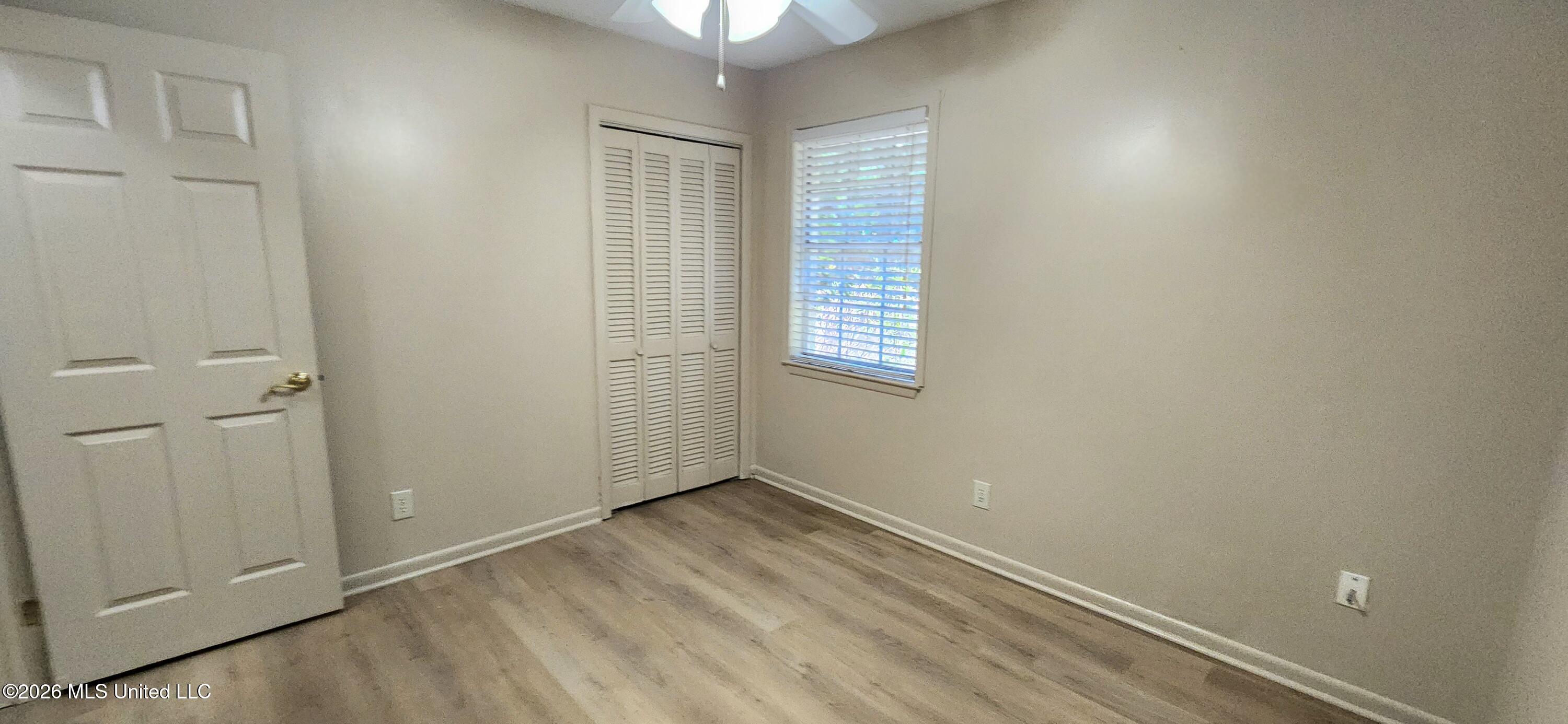 9113 Warbler Avenue Property Photo 14