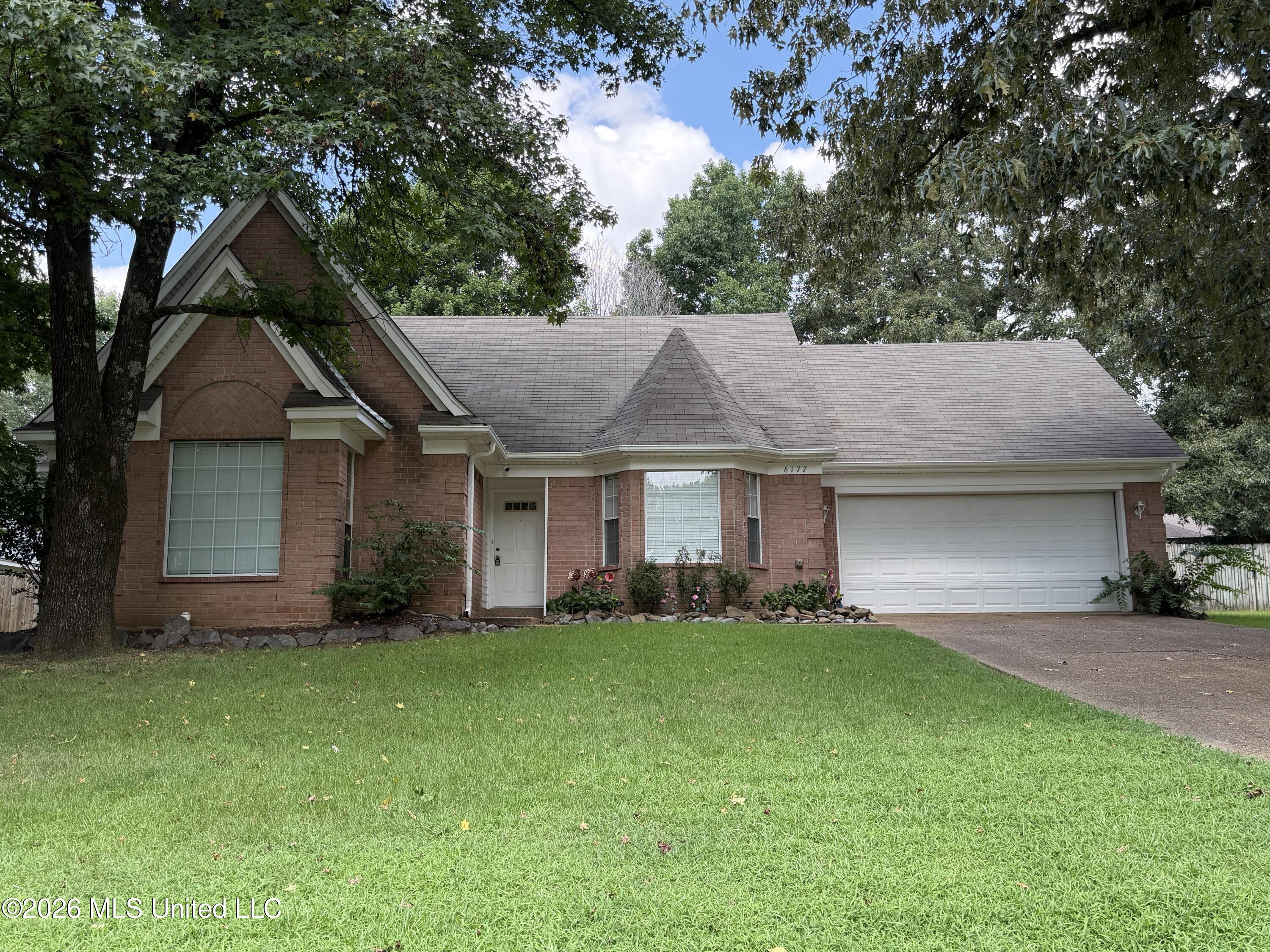 6177 Seminole Drive Property Photo 1