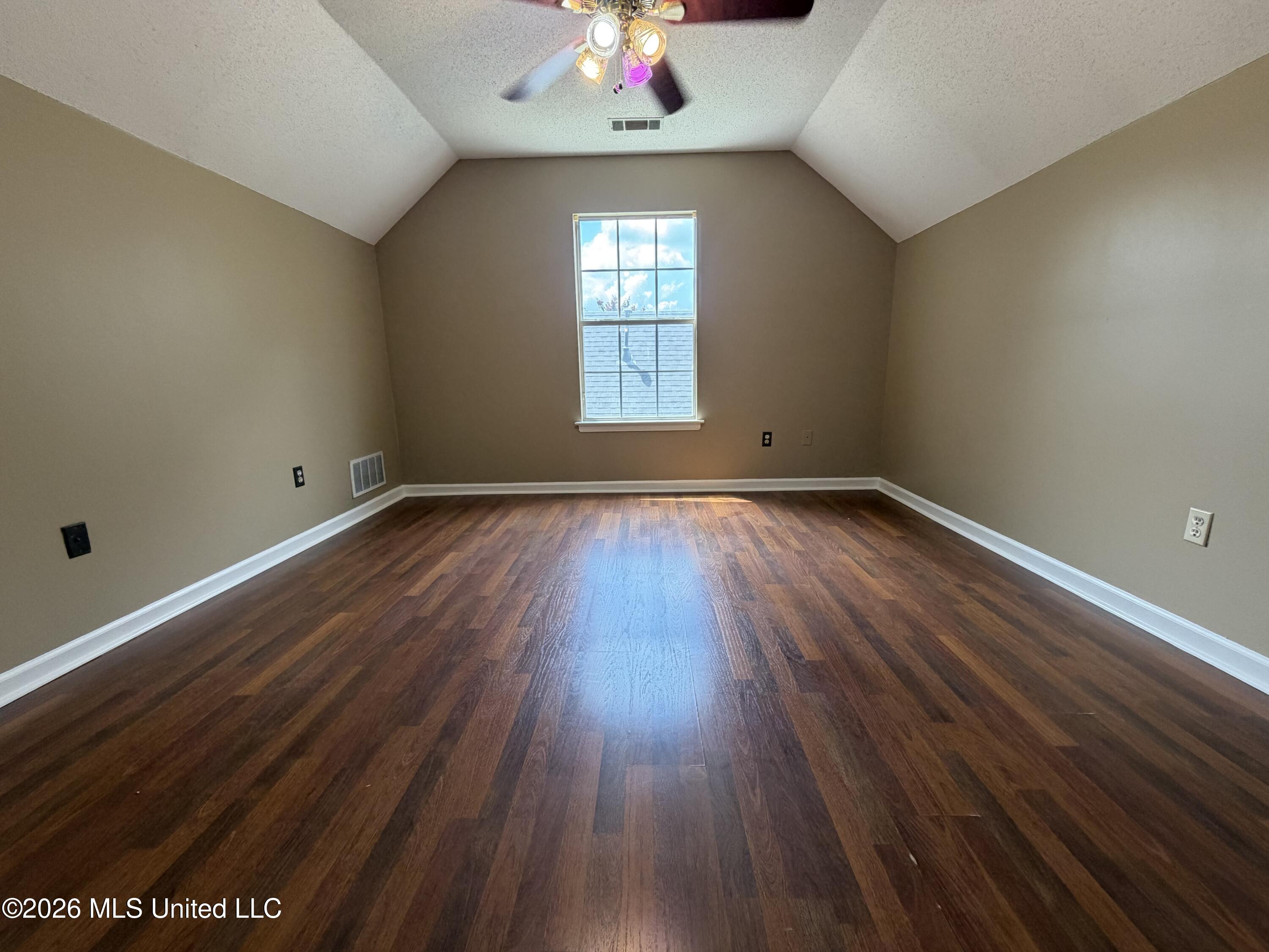 6177 Seminole Drive Property Photo 18
