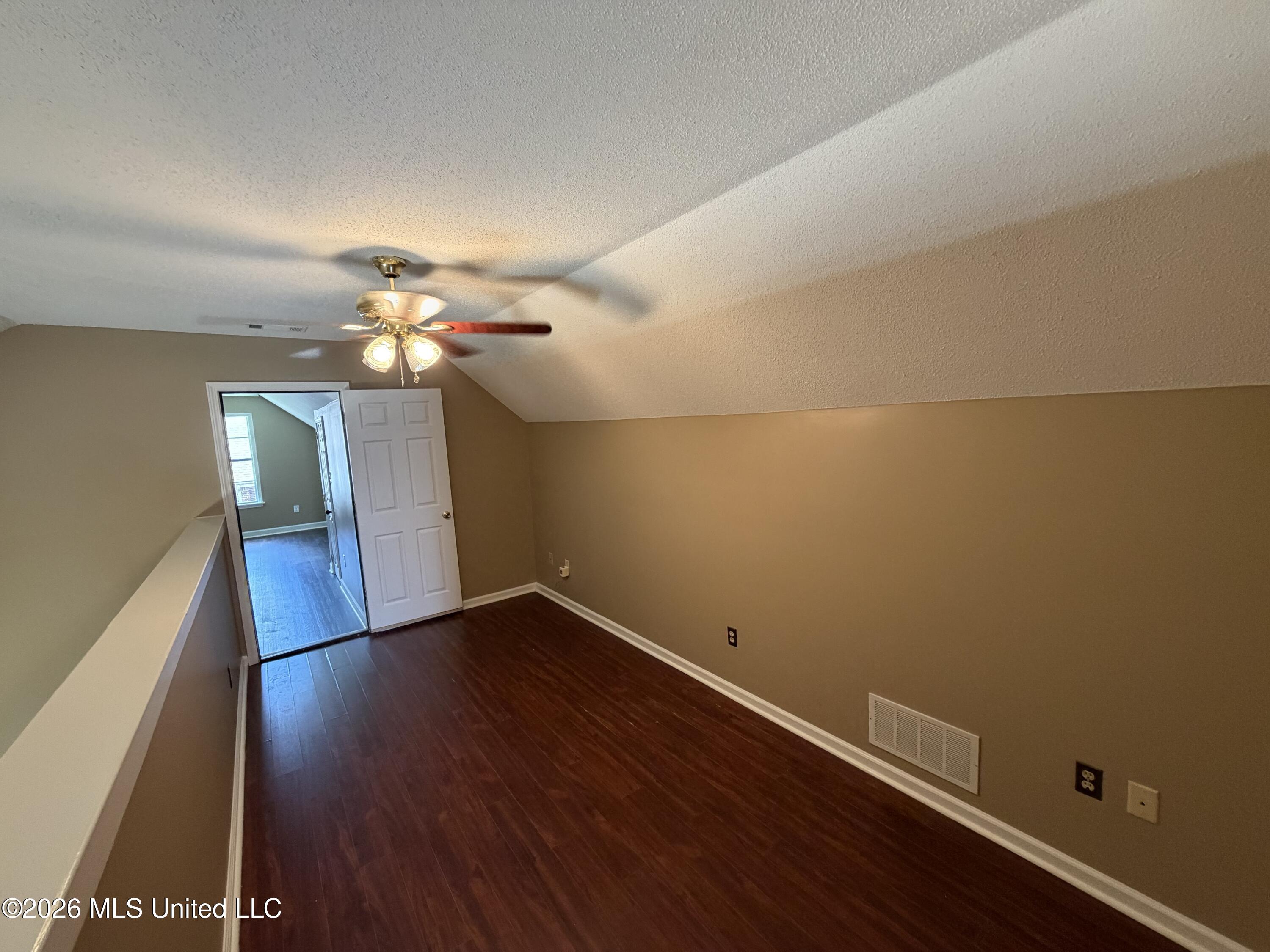 6177 Seminole Drive Property Photo 19