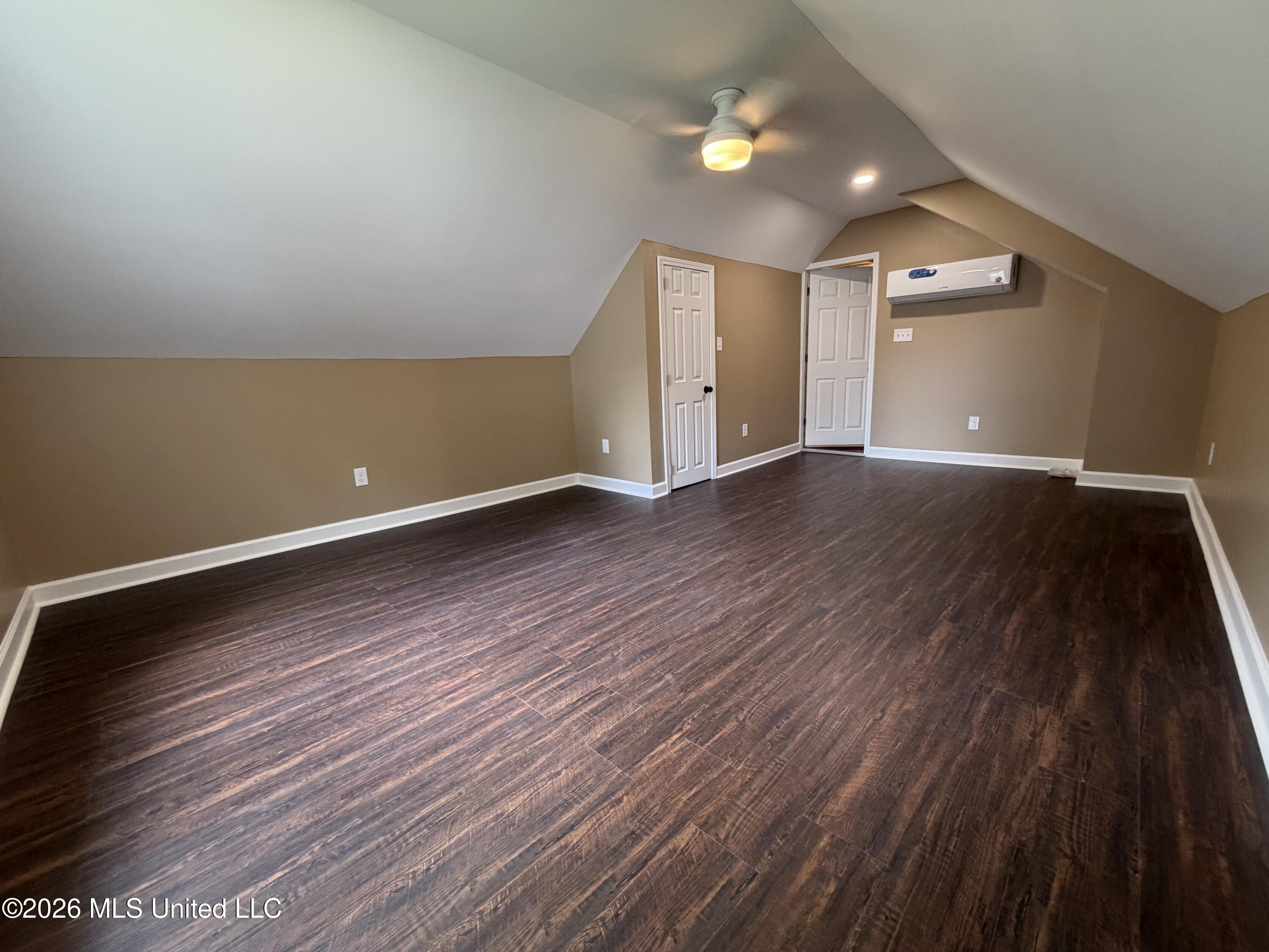 6177 Seminole Drive Property Photo 21