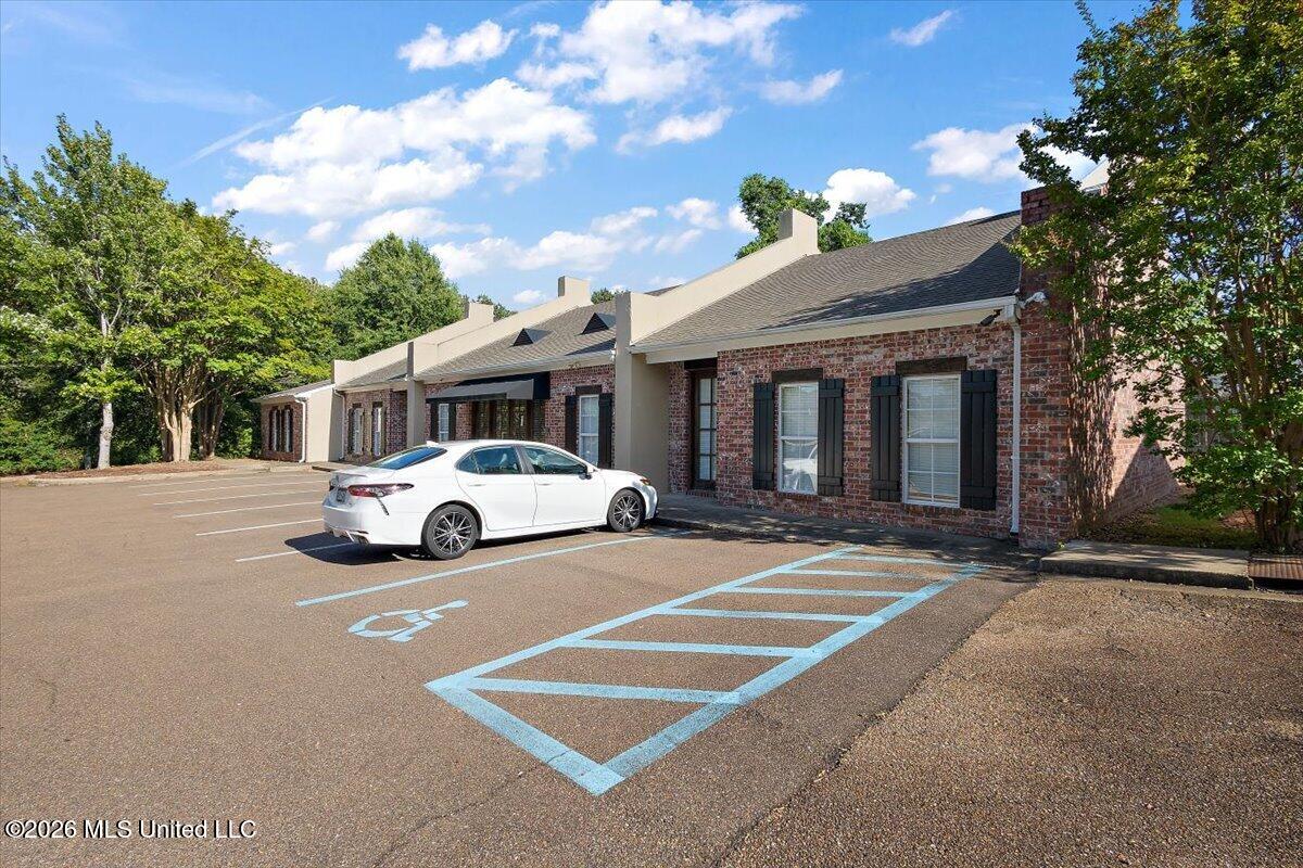 529 S Pear Orchard Road Property Photo 3
