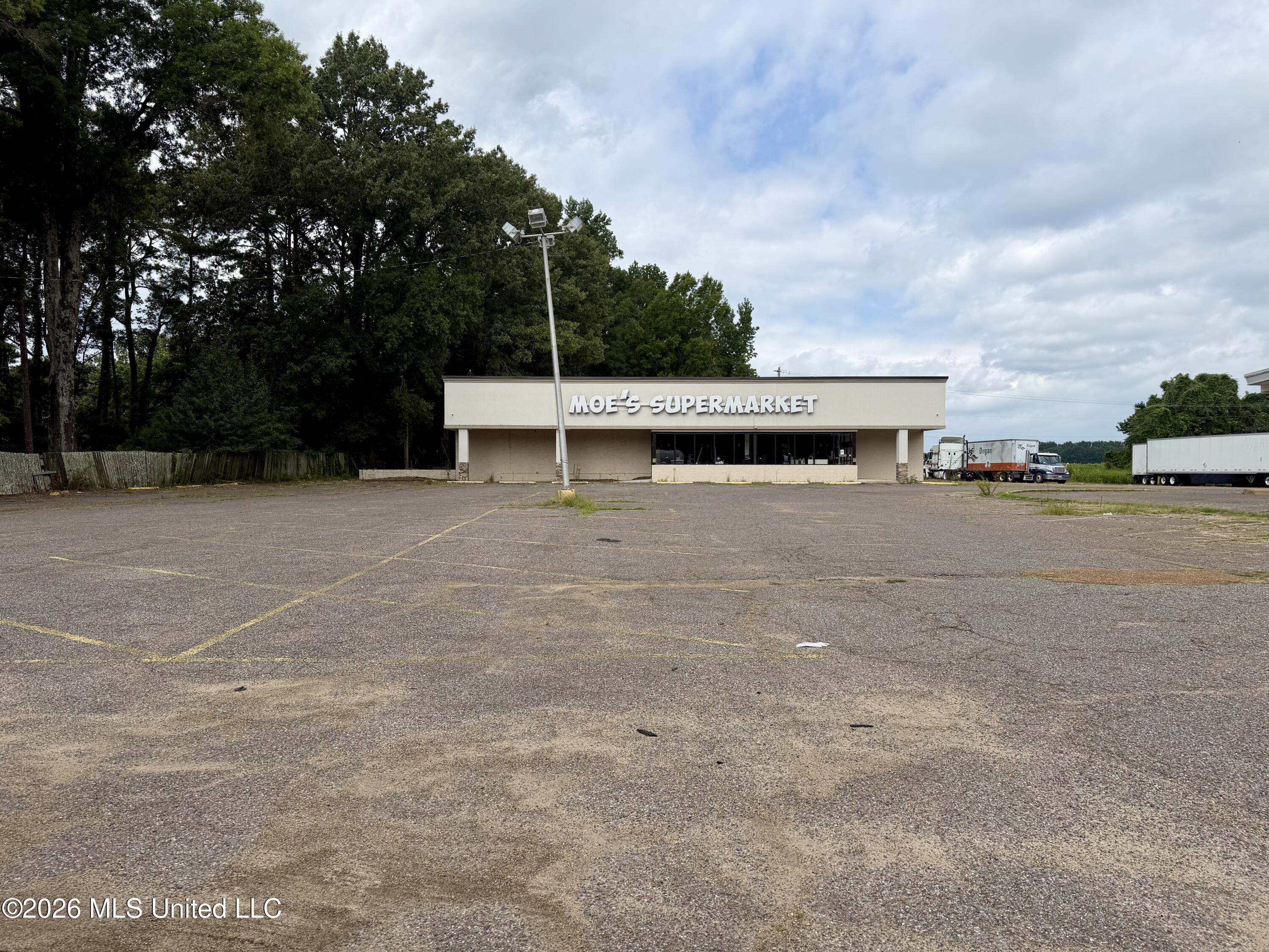 10027 Us-51 Property Photo 1