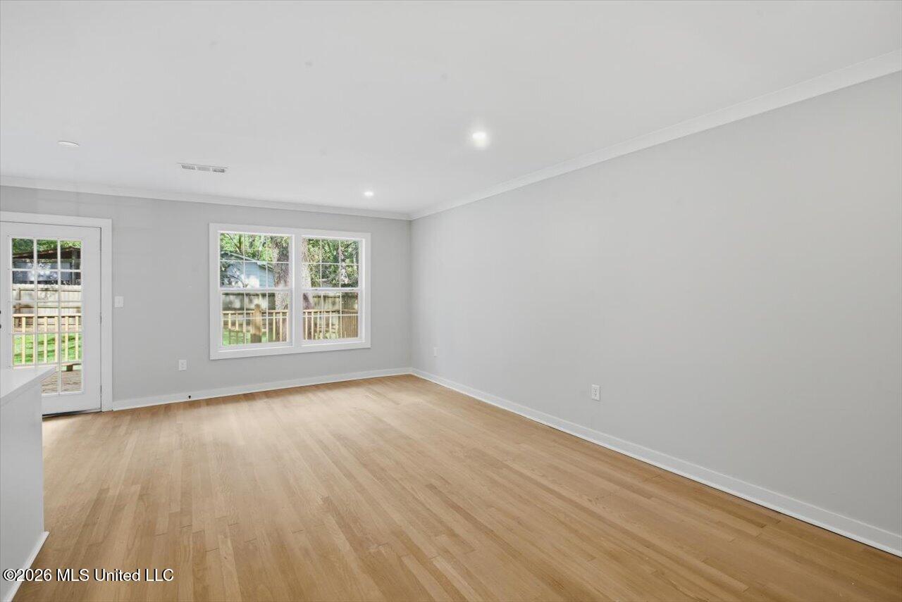 4330 Manhassett Drive Property Photo 10