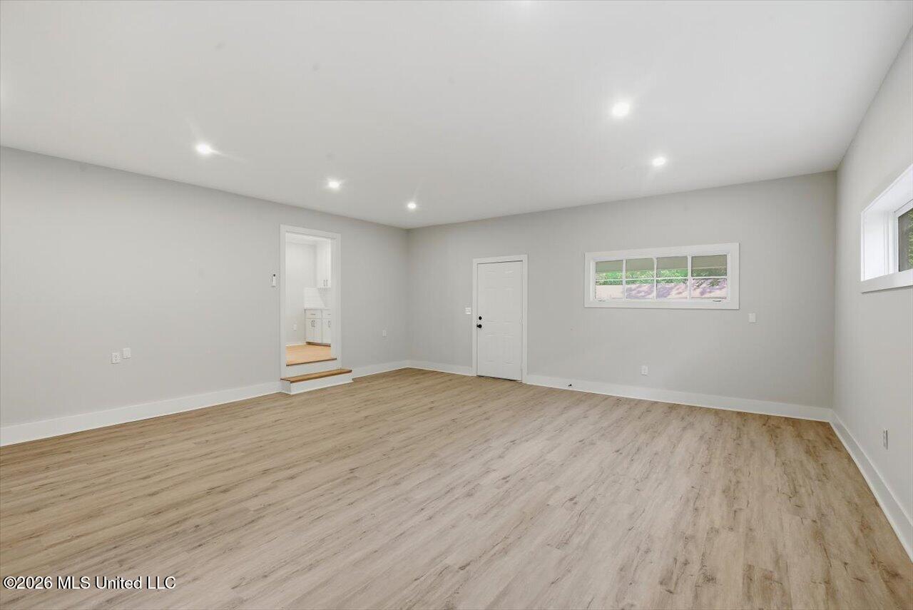 4330 Manhassett Drive Property Photo 18