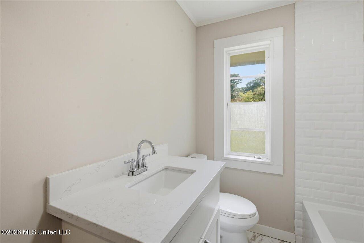 4330 Manhassett Drive Property Photo 27