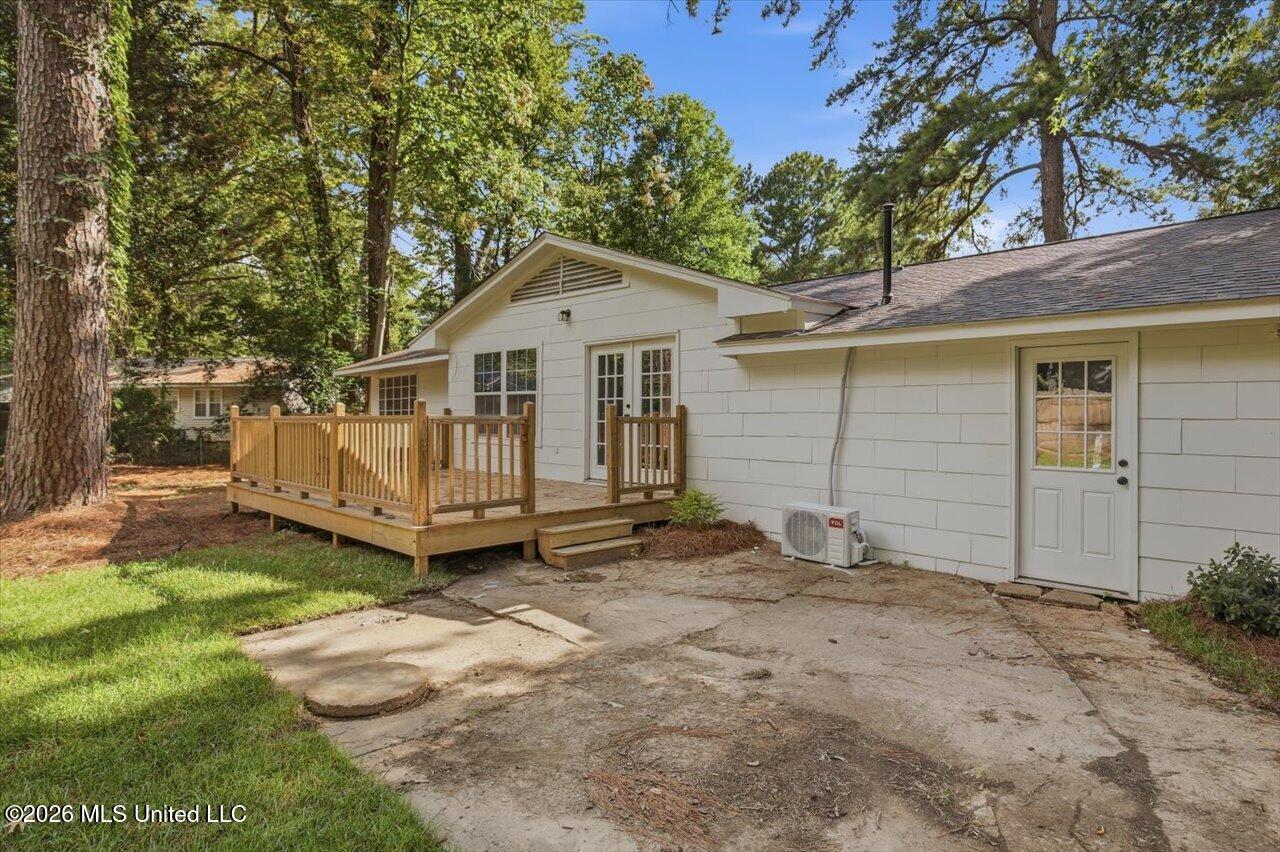 4330 Manhassett Drive Property Photo 33