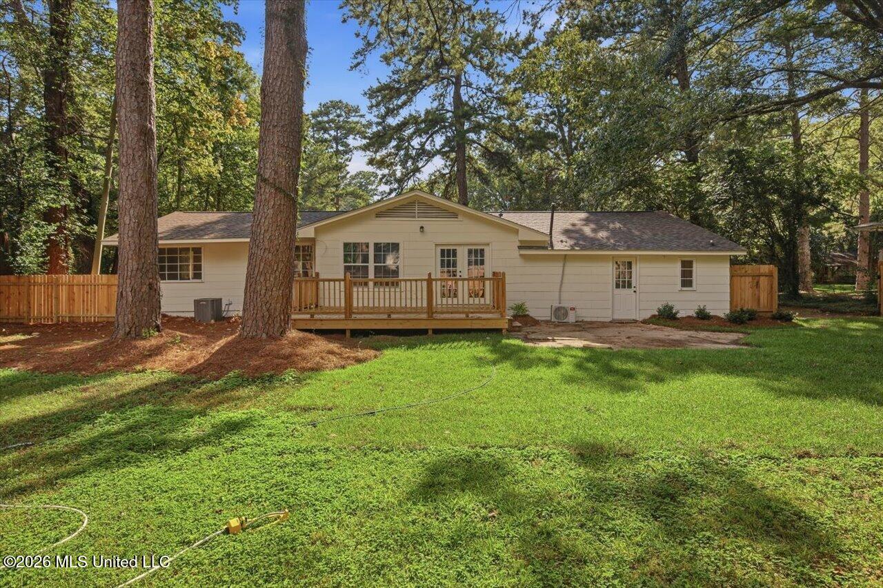 4330 Manhassett Drive Property Photo 35