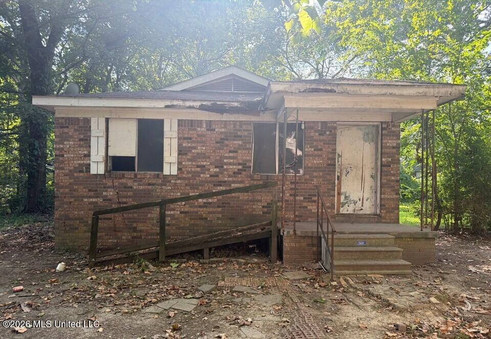 453 Main Street Property Photo 1