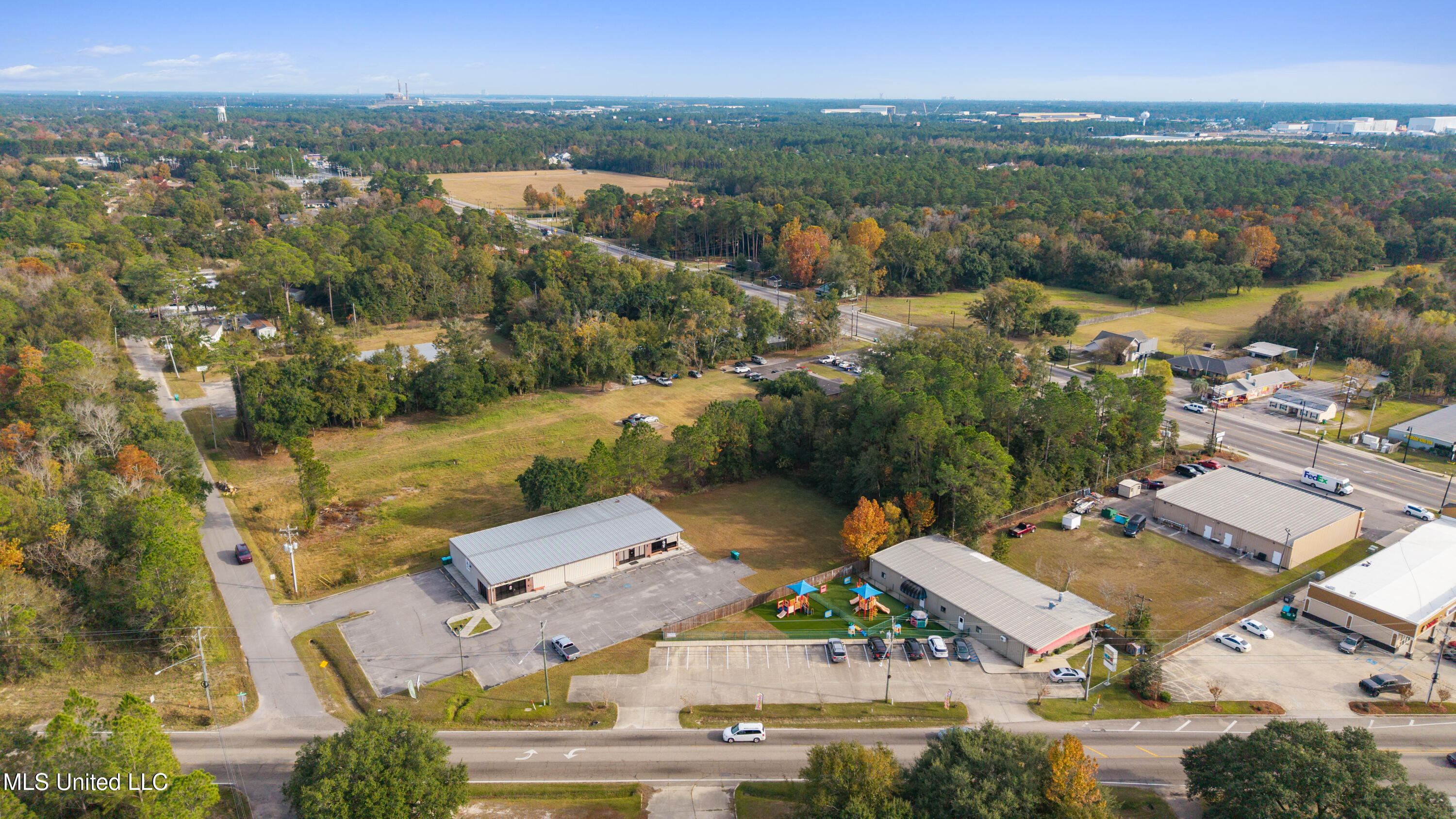 11376 Three Rivers Road Property Photo 2