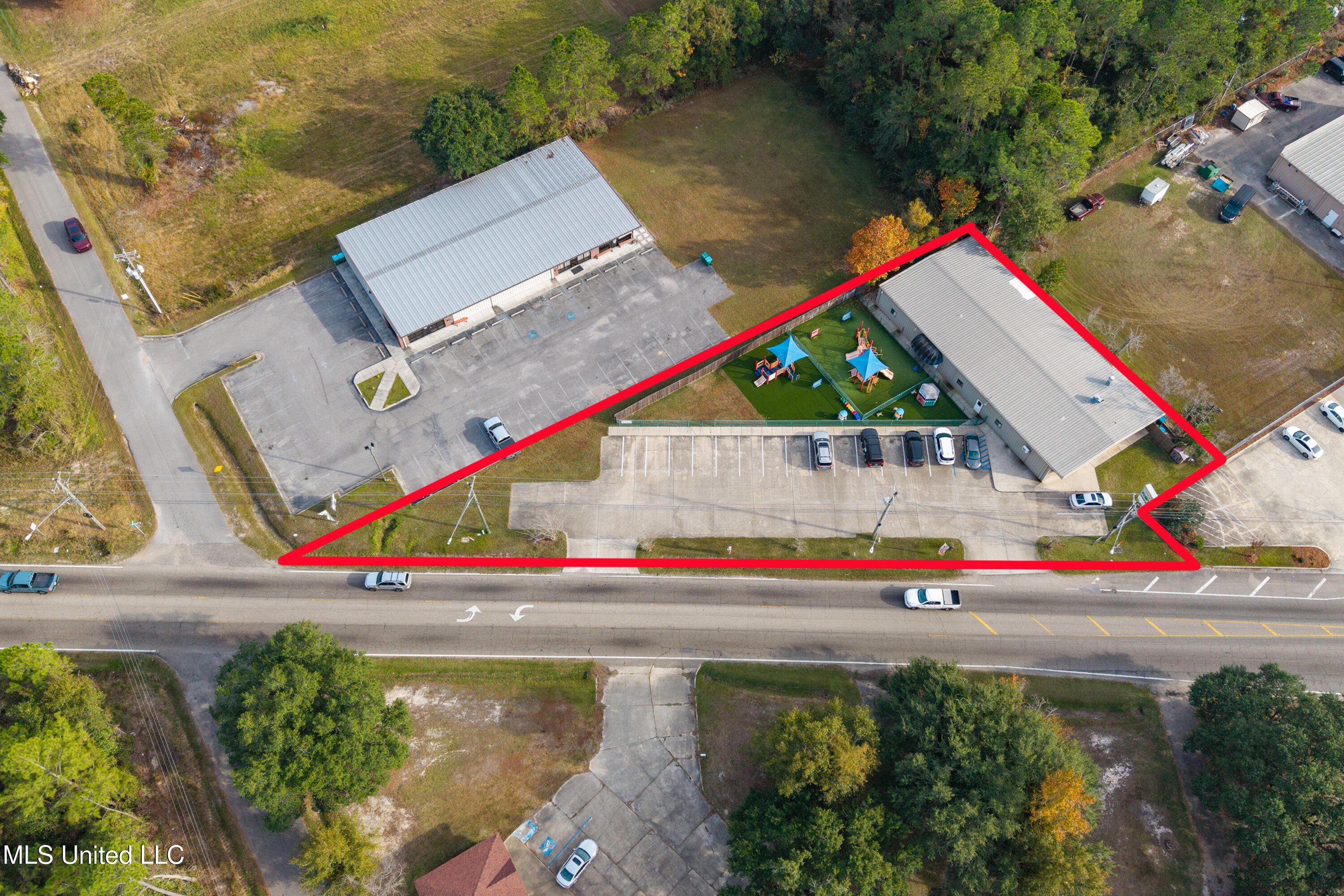 11376 Three Rivers Road Property Photo 3