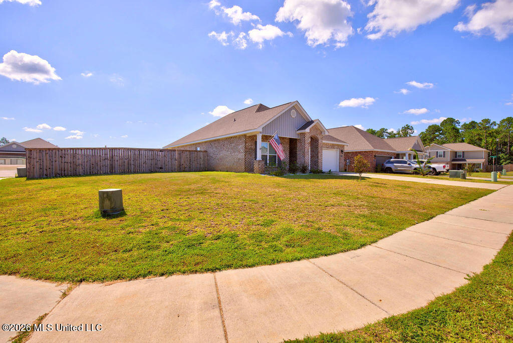 15610 Hawick Lane Property Photo 5