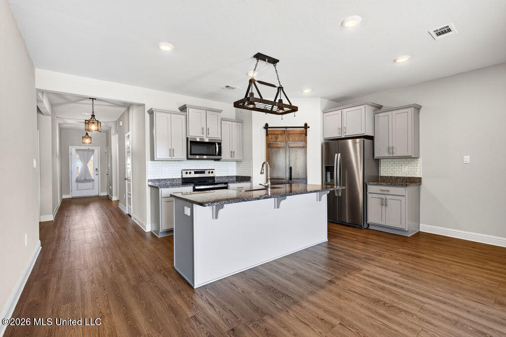15610 Hawick Lane Property Photo 12