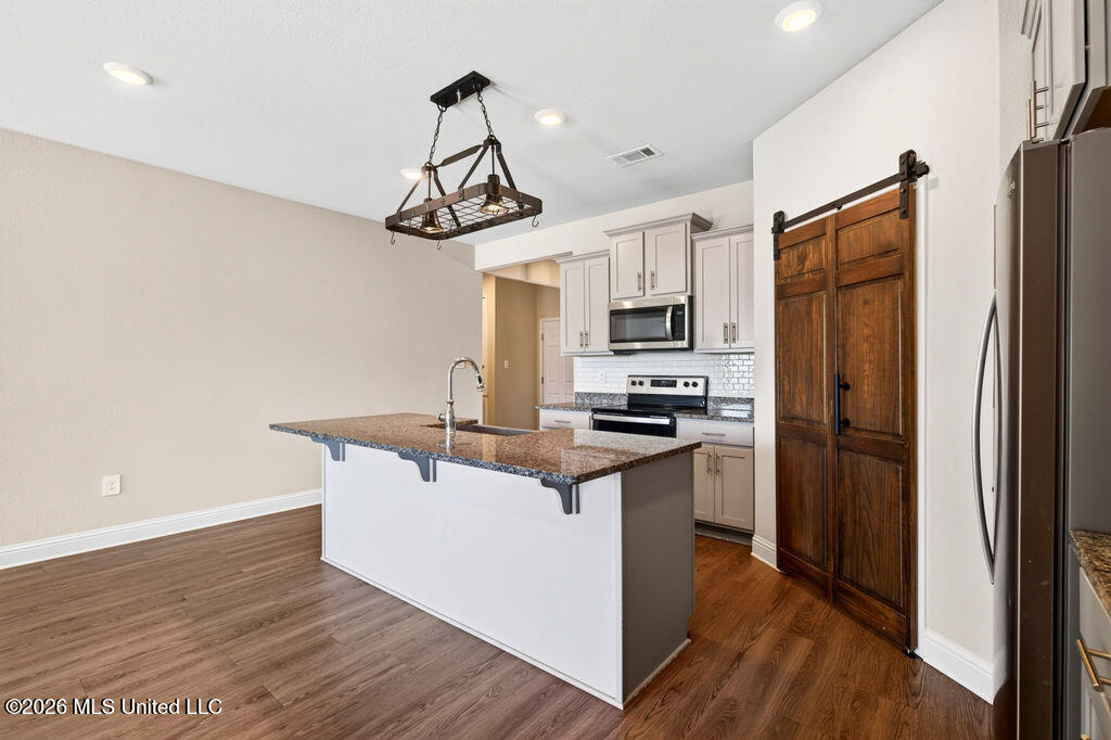 15610 Hawick Lane Property Photo 14