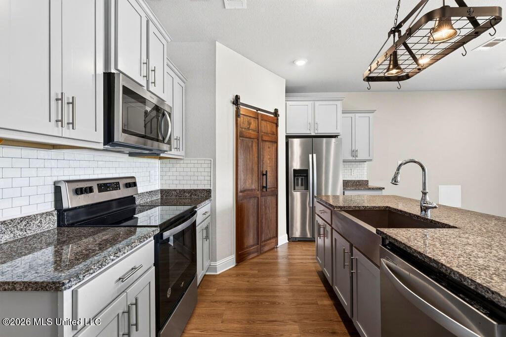 15610 Hawick Lane Property Photo 15