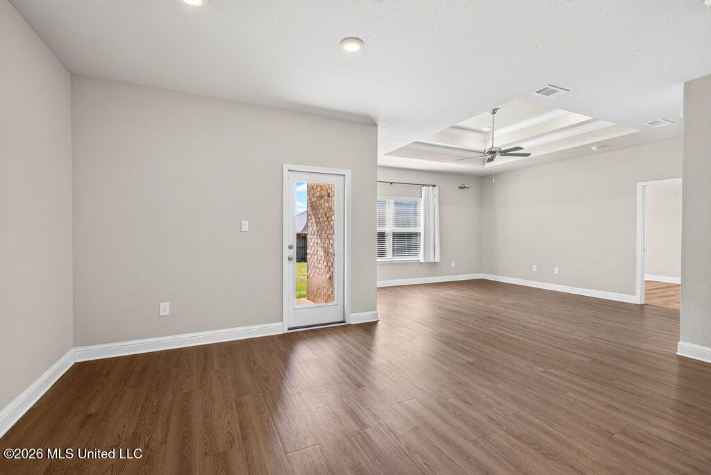 15610 Hawick Lane Property Photo 18