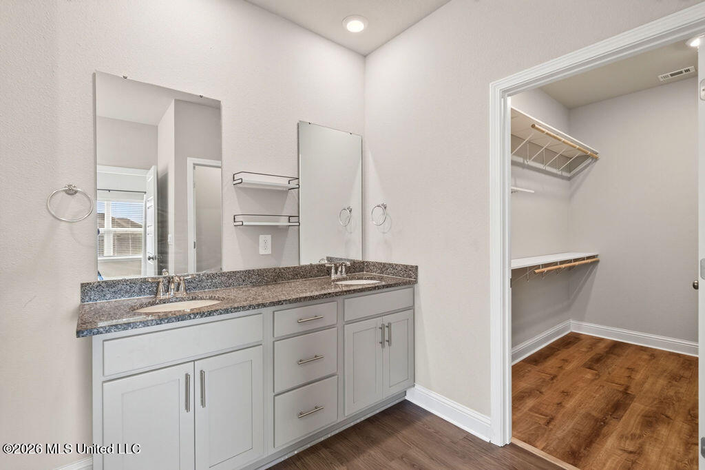 15610 Hawick Lane Property Photo 25