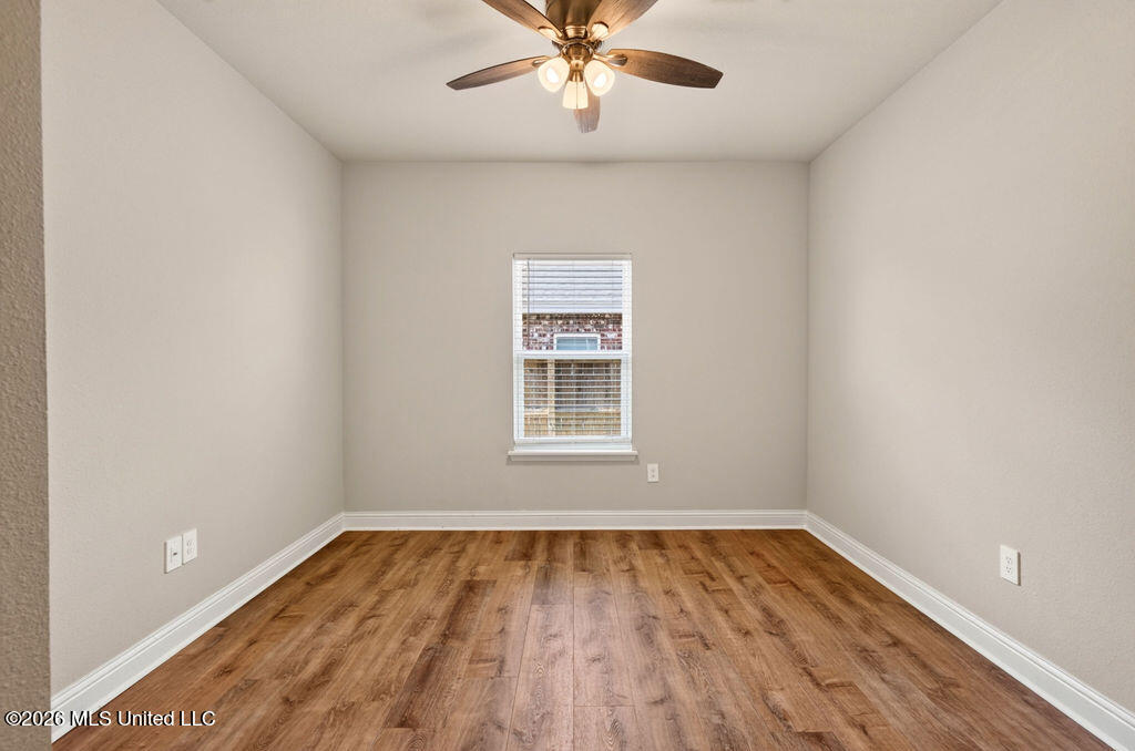 15610 Hawick Lane Property Photo 32