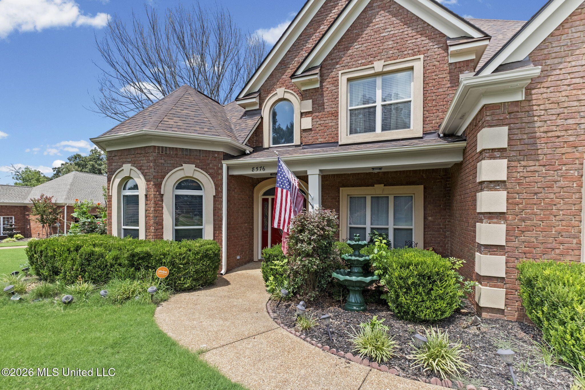8576 Saddle Creek Drive Property Photo 3