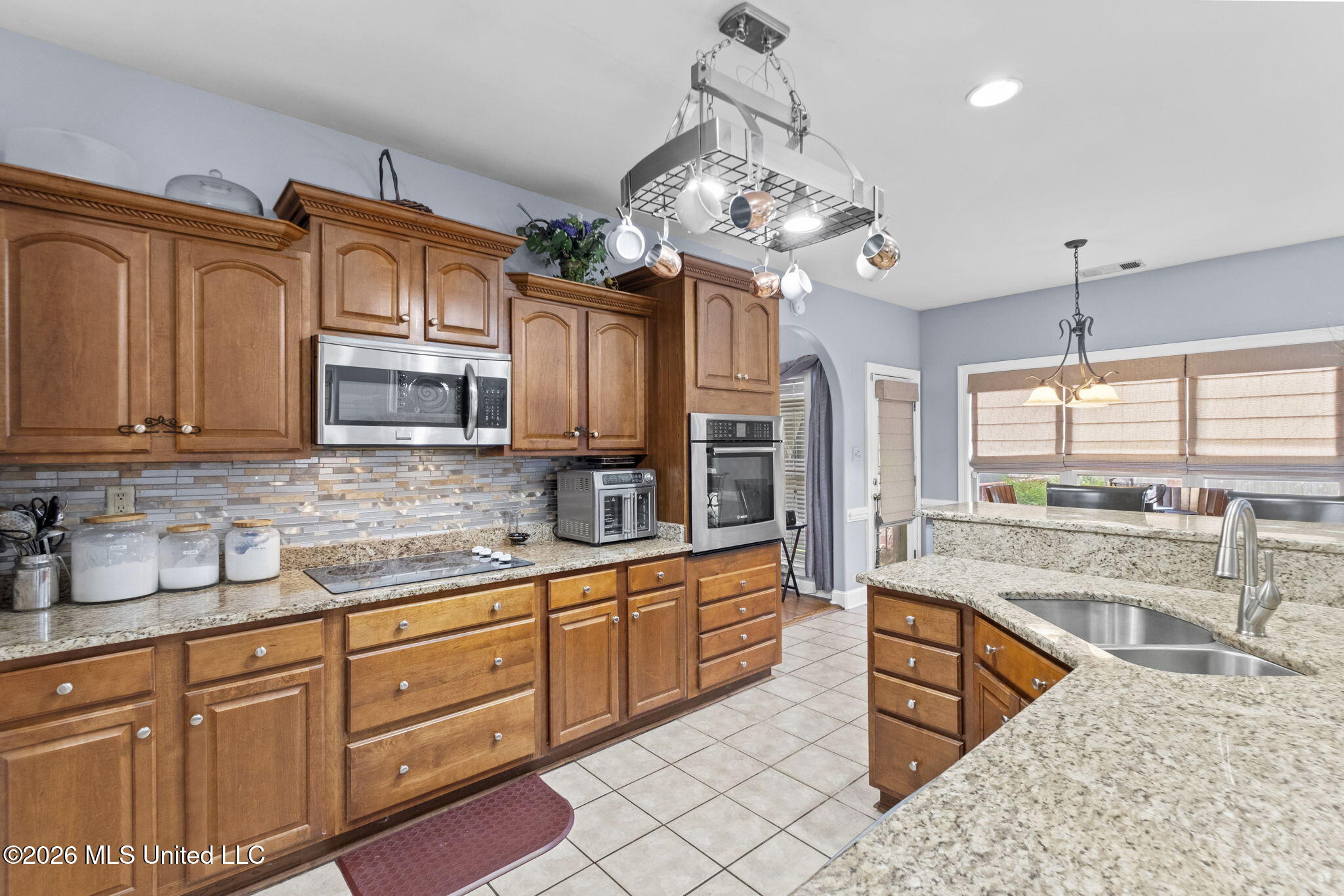 8576 Saddle Creek Drive Property Photo 10