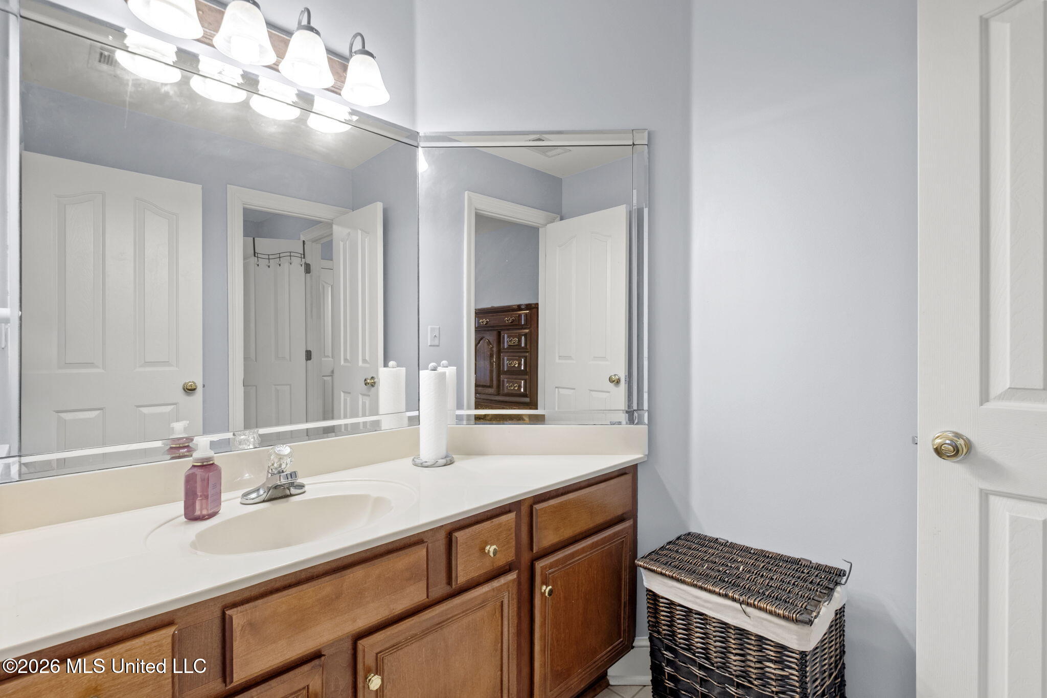 8576 Saddle Creek Drive Property Photo 20