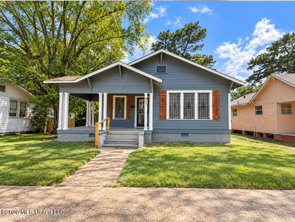 807 Evergreen Avenue Property Photo 1