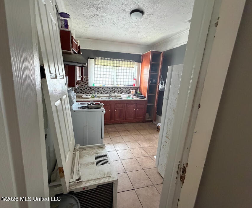 807 Evergreen Avenue Property Photo 6
