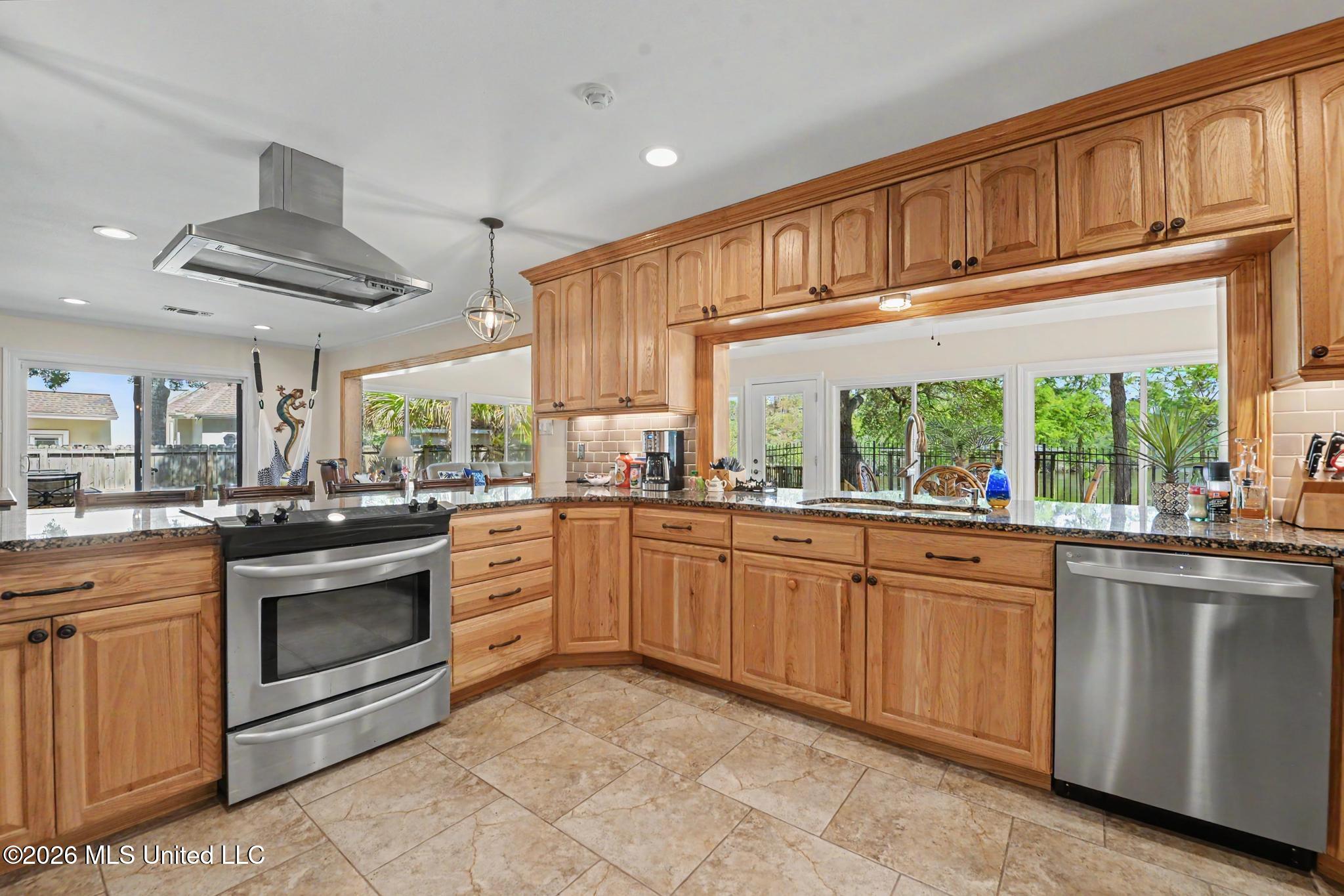 8324 Maunalani Place Property Photo 11