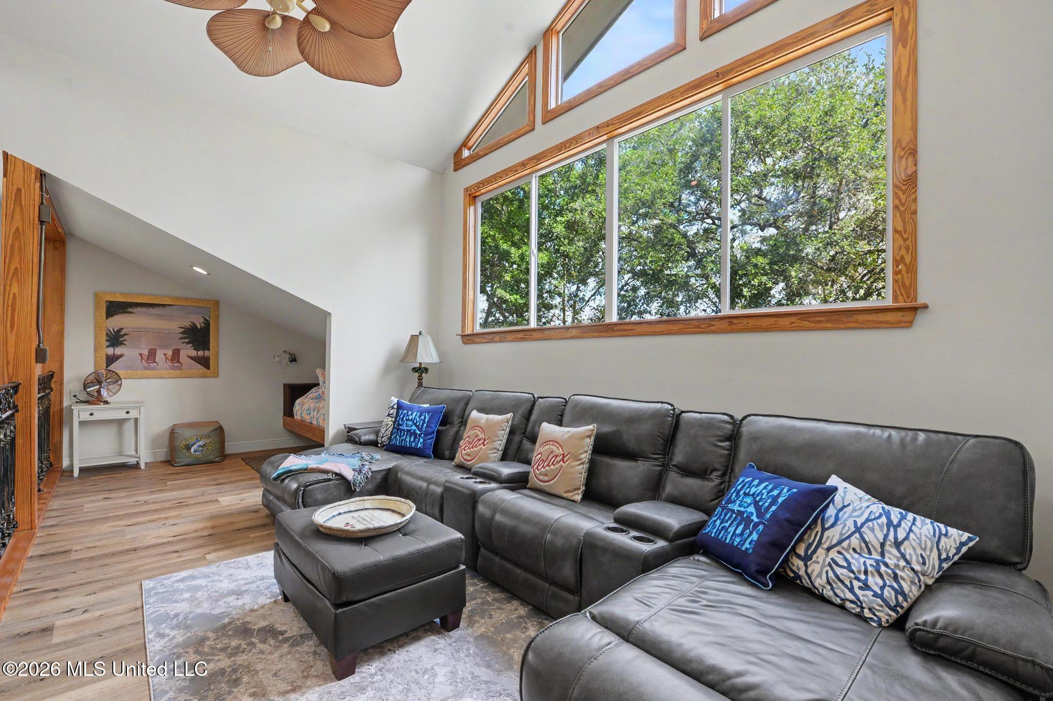 8324 Maunalani Place Property Photo 23
