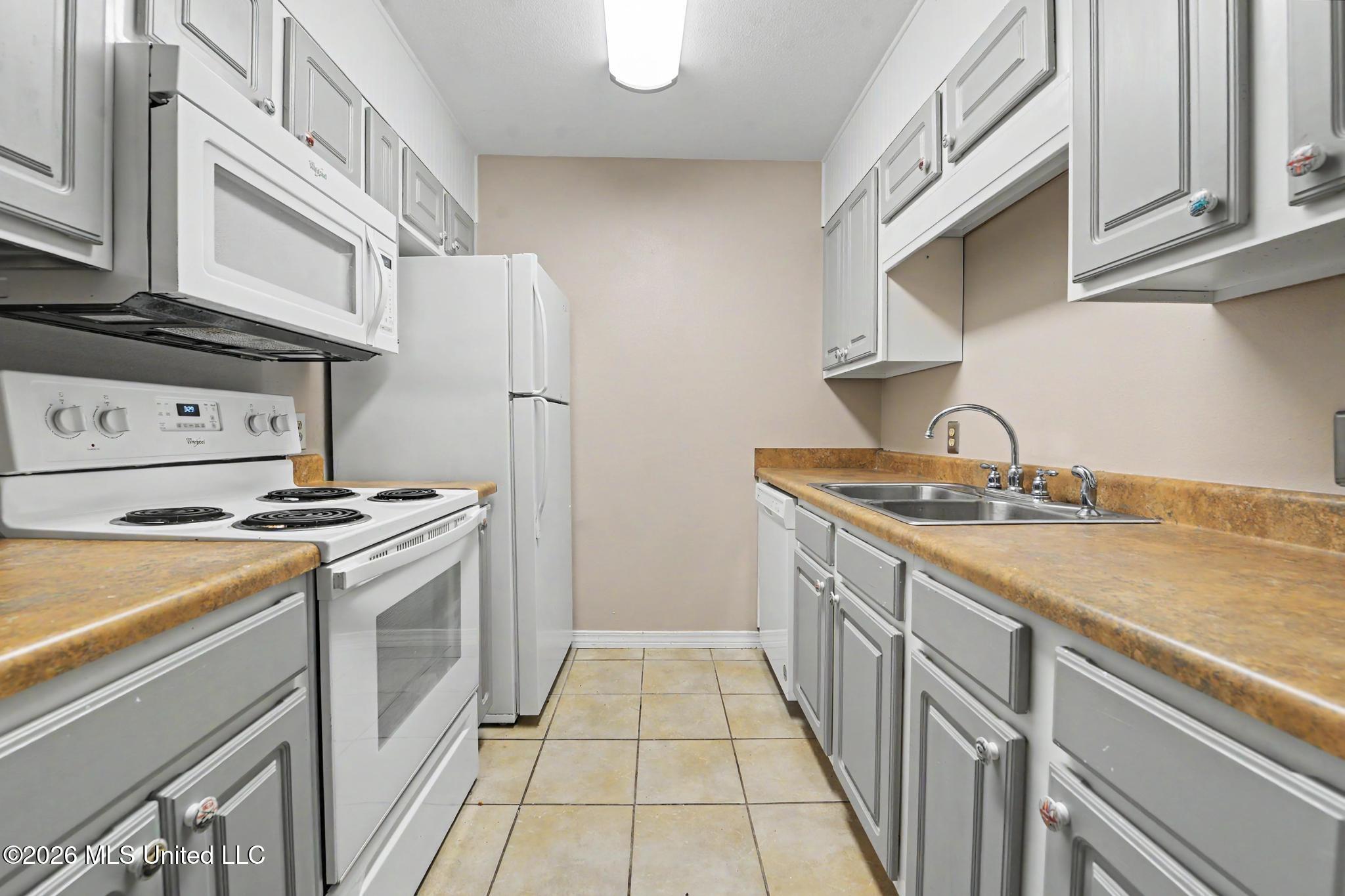 1550 E 2nd Street Property Photo 5