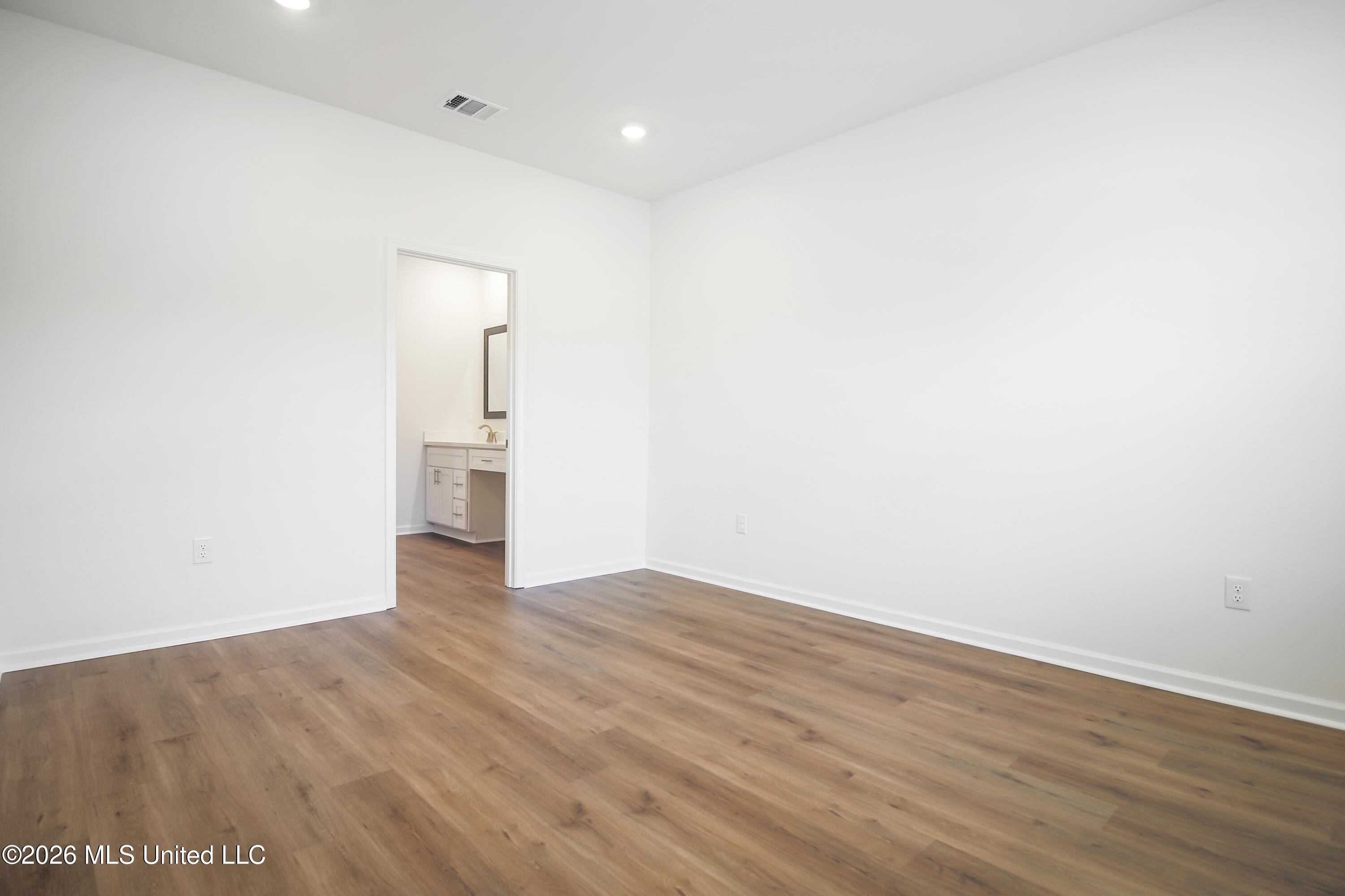 10582 Landon Meadows Drive Property Photo 13