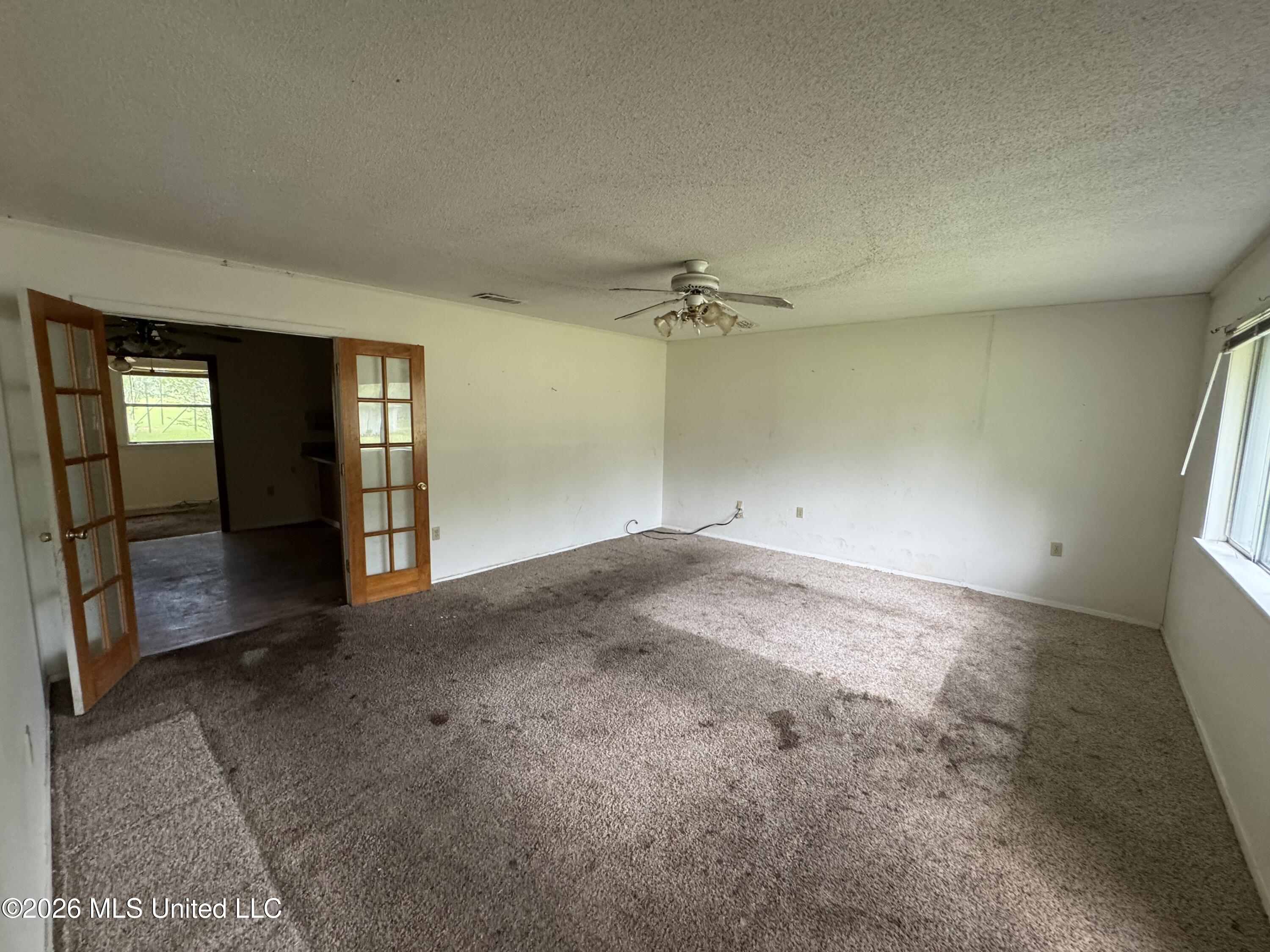 724 Norwood Avenue Property Photo 9