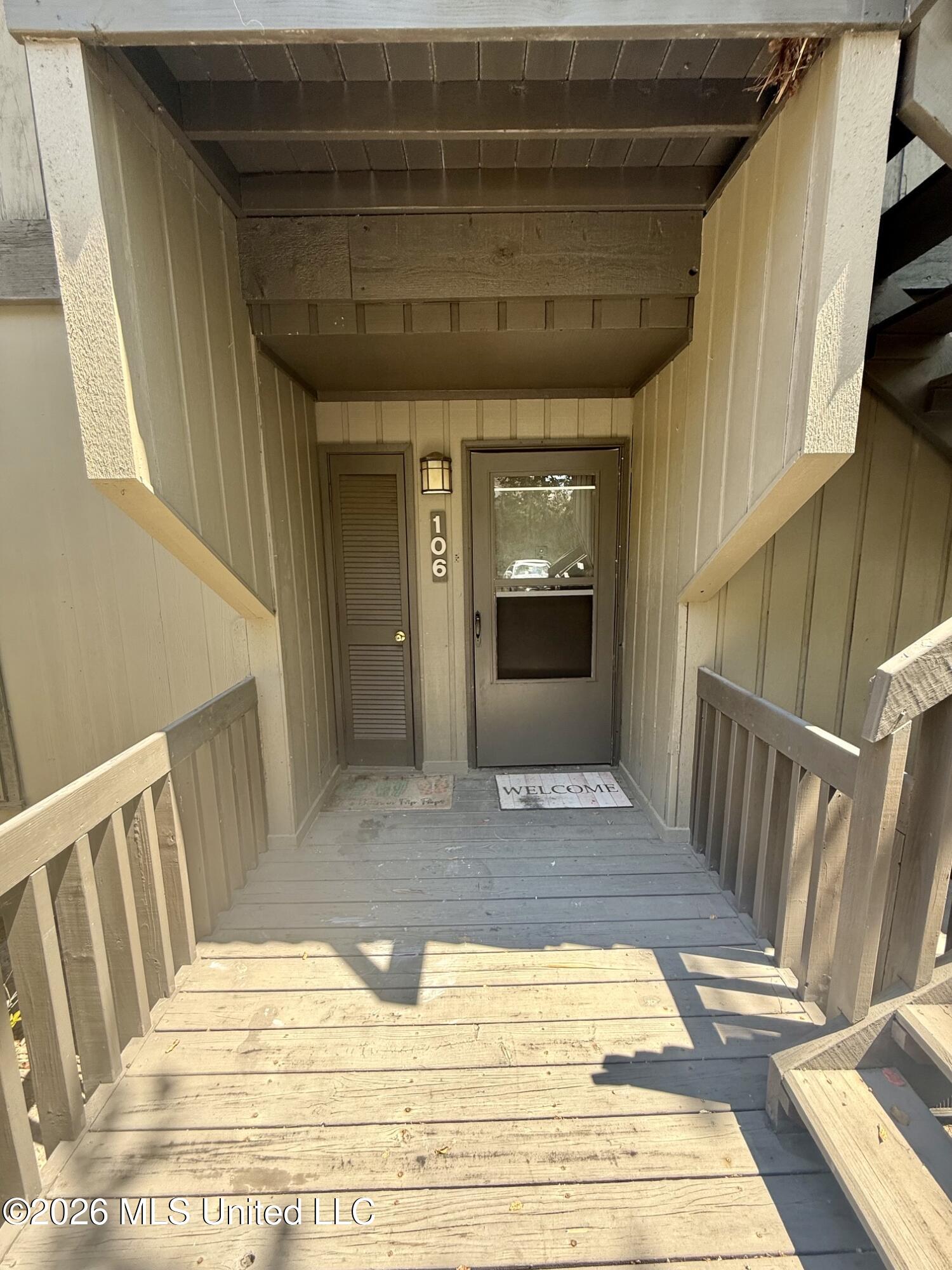106 Lanai Village Property Photo 2