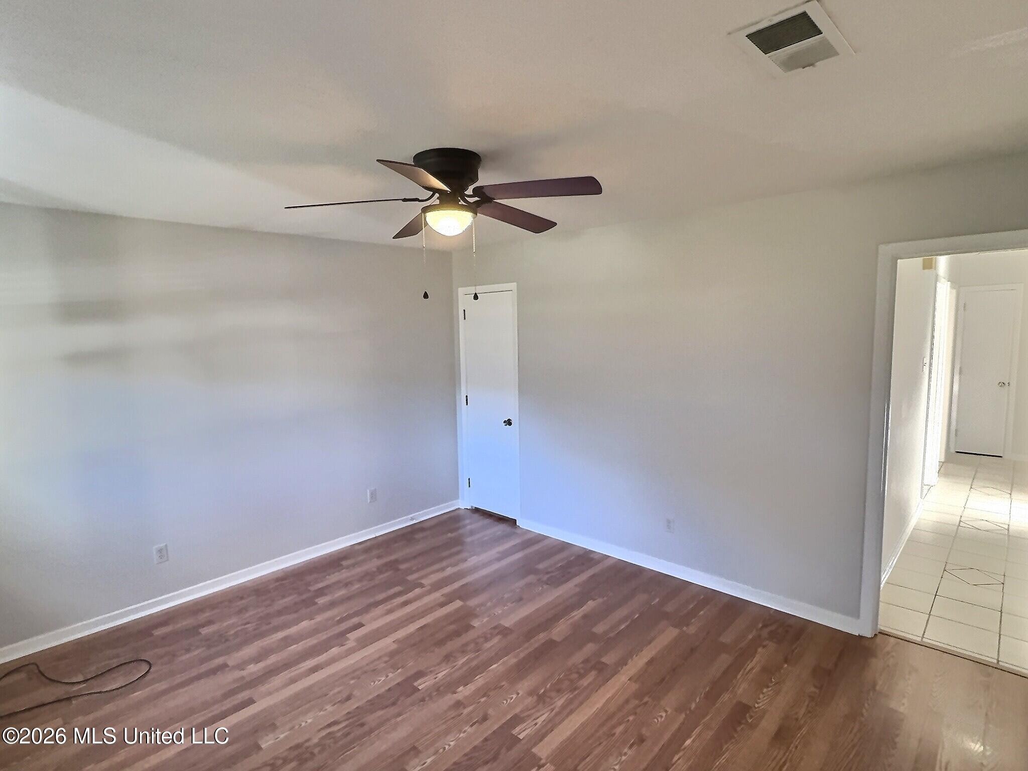 302 Hunter Drive Property Photo 3