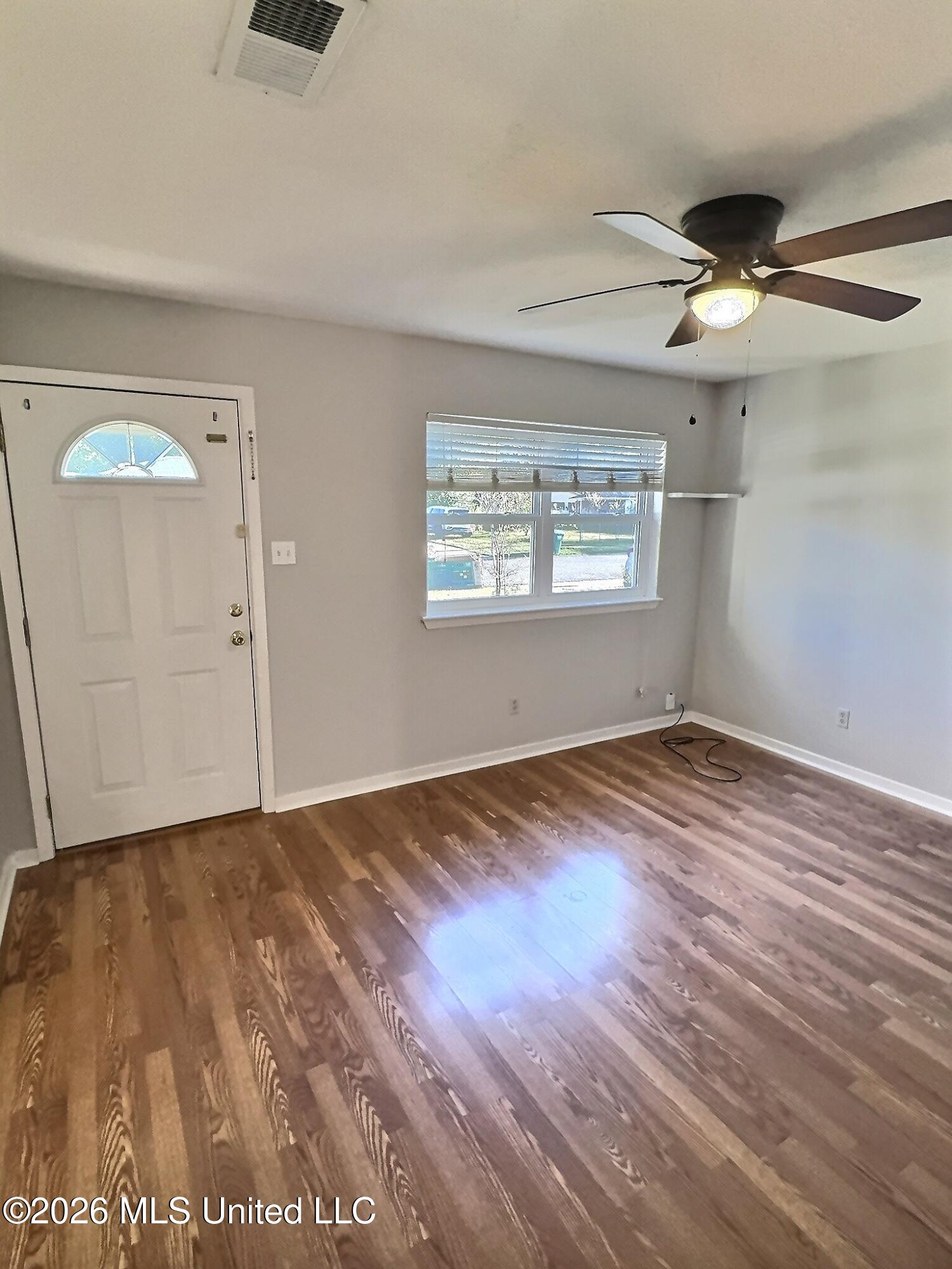 302 Hunter Drive Property Photo 4