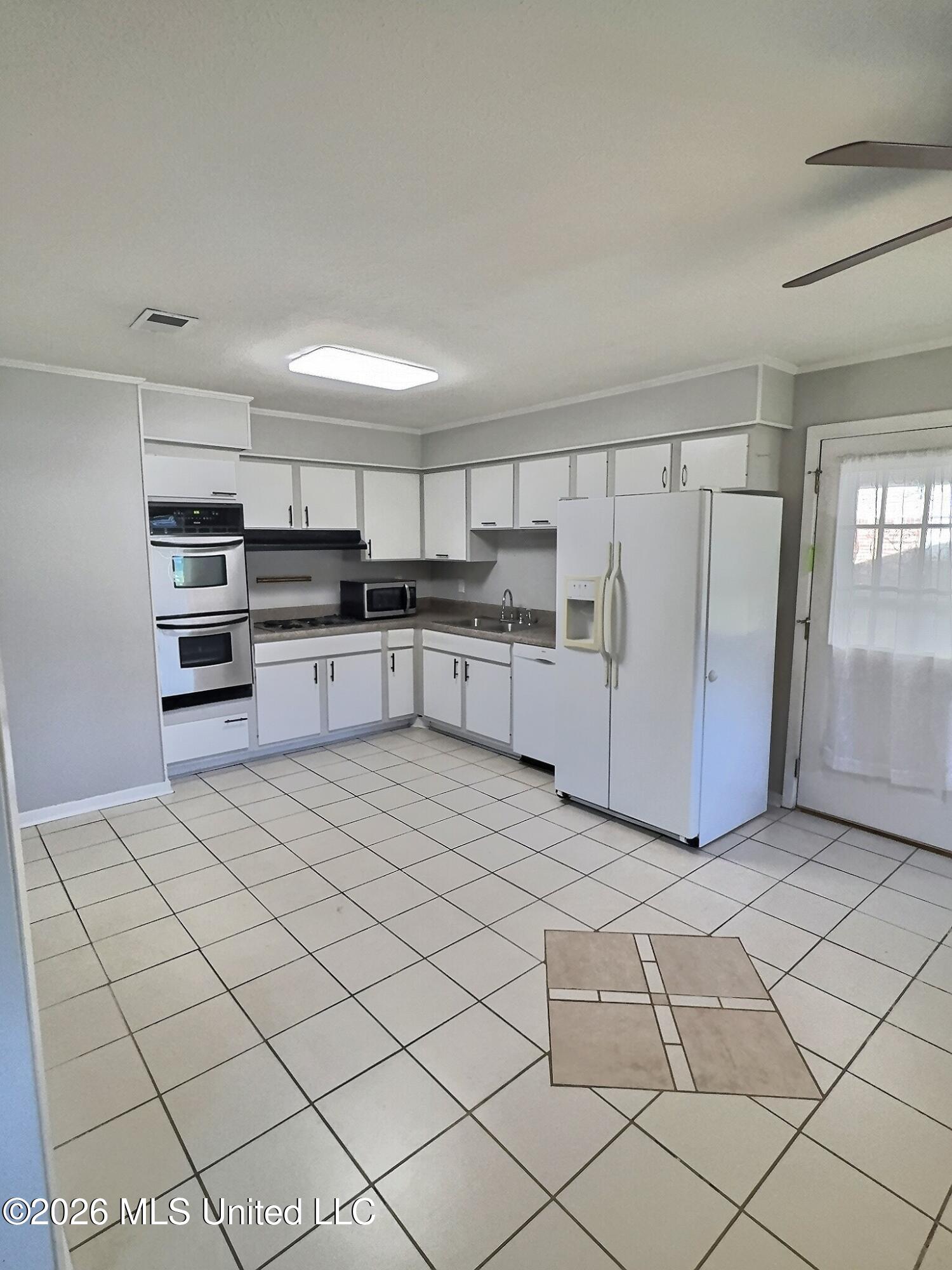 302 Hunter Drive Property Photo 6