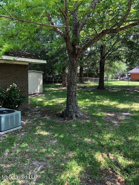 302 Hunter Drive Property Photo 16