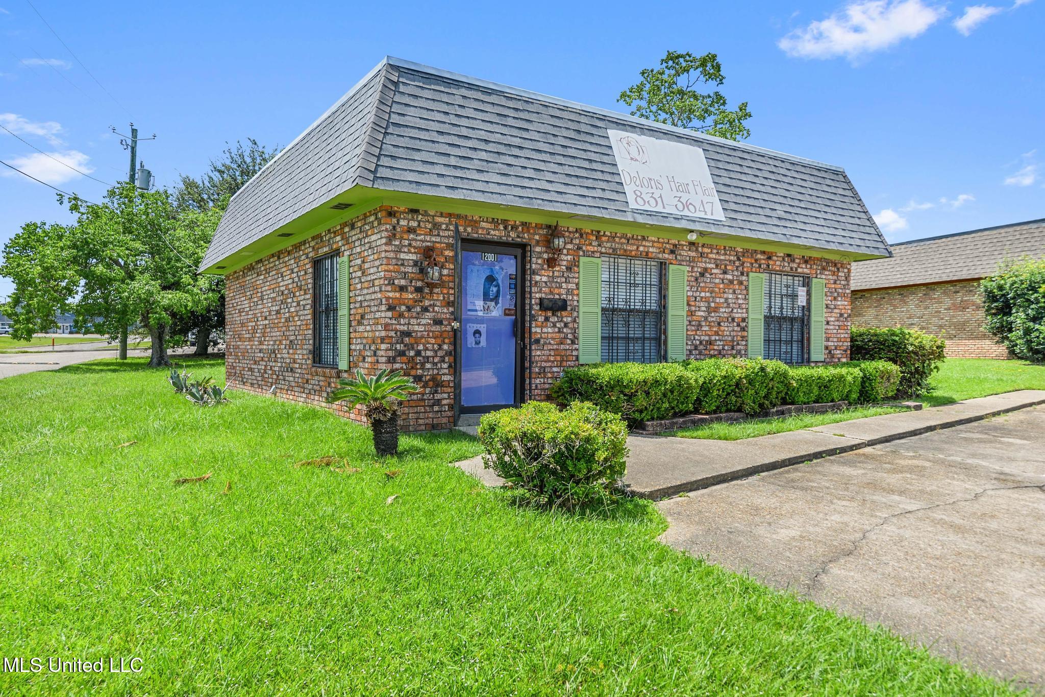 12001 Mobile Avenue Property Photo 2
