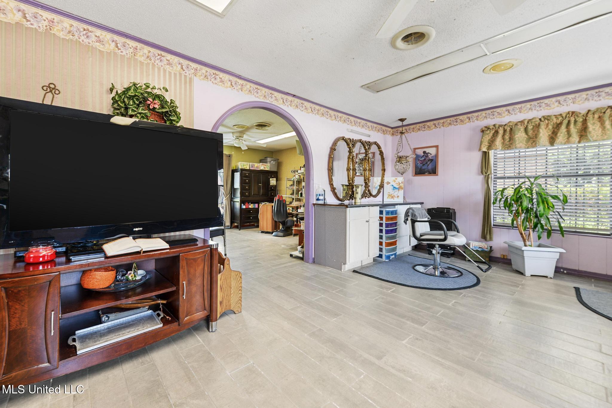 12001 Mobile Avenue Property Photo 5