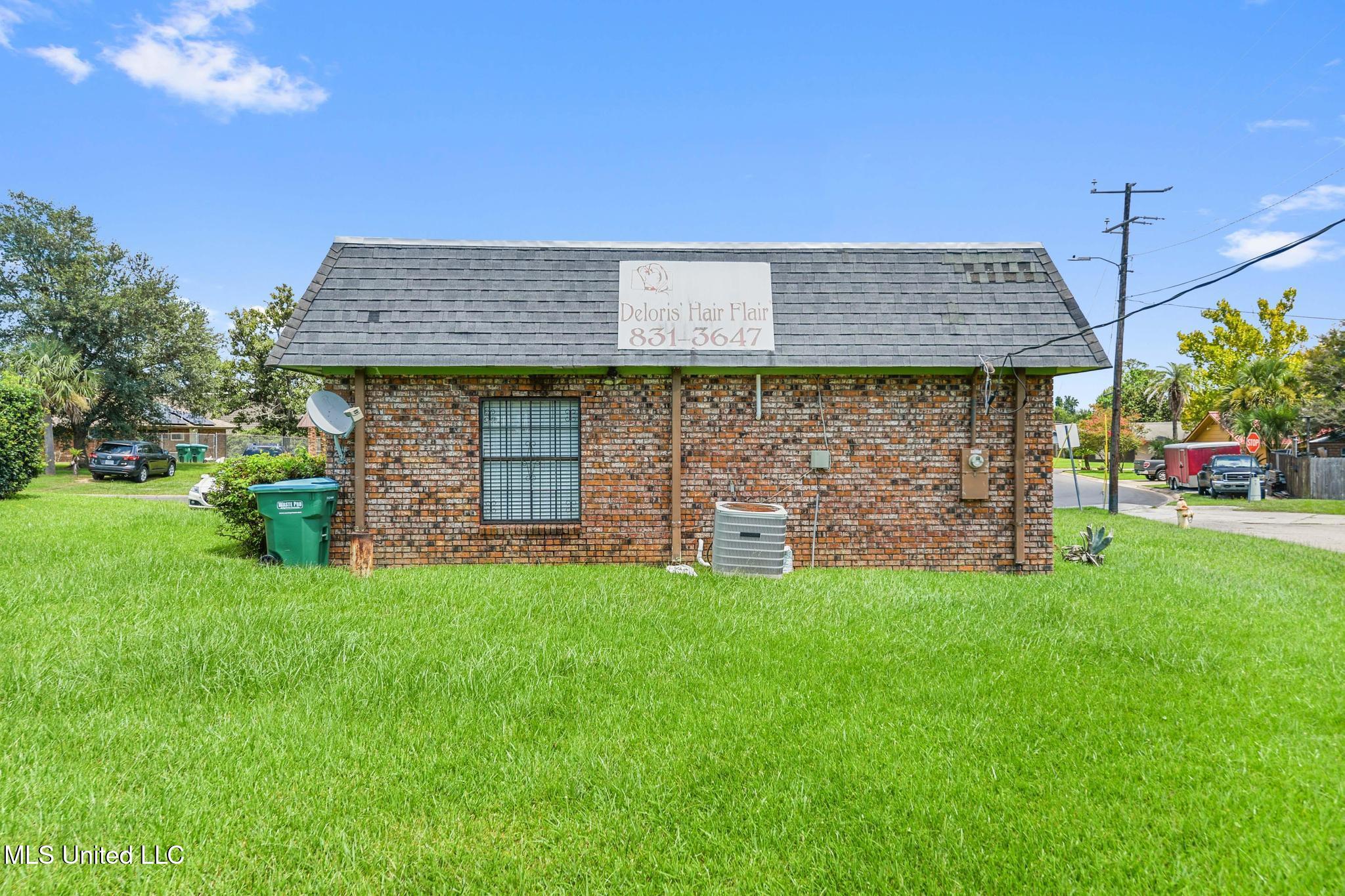 12001 Mobile Avenue Property Photo 15