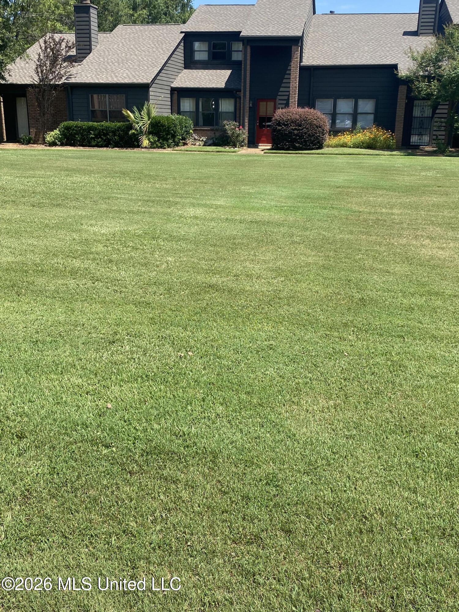 55 Woodlake Drive Property Photo 2