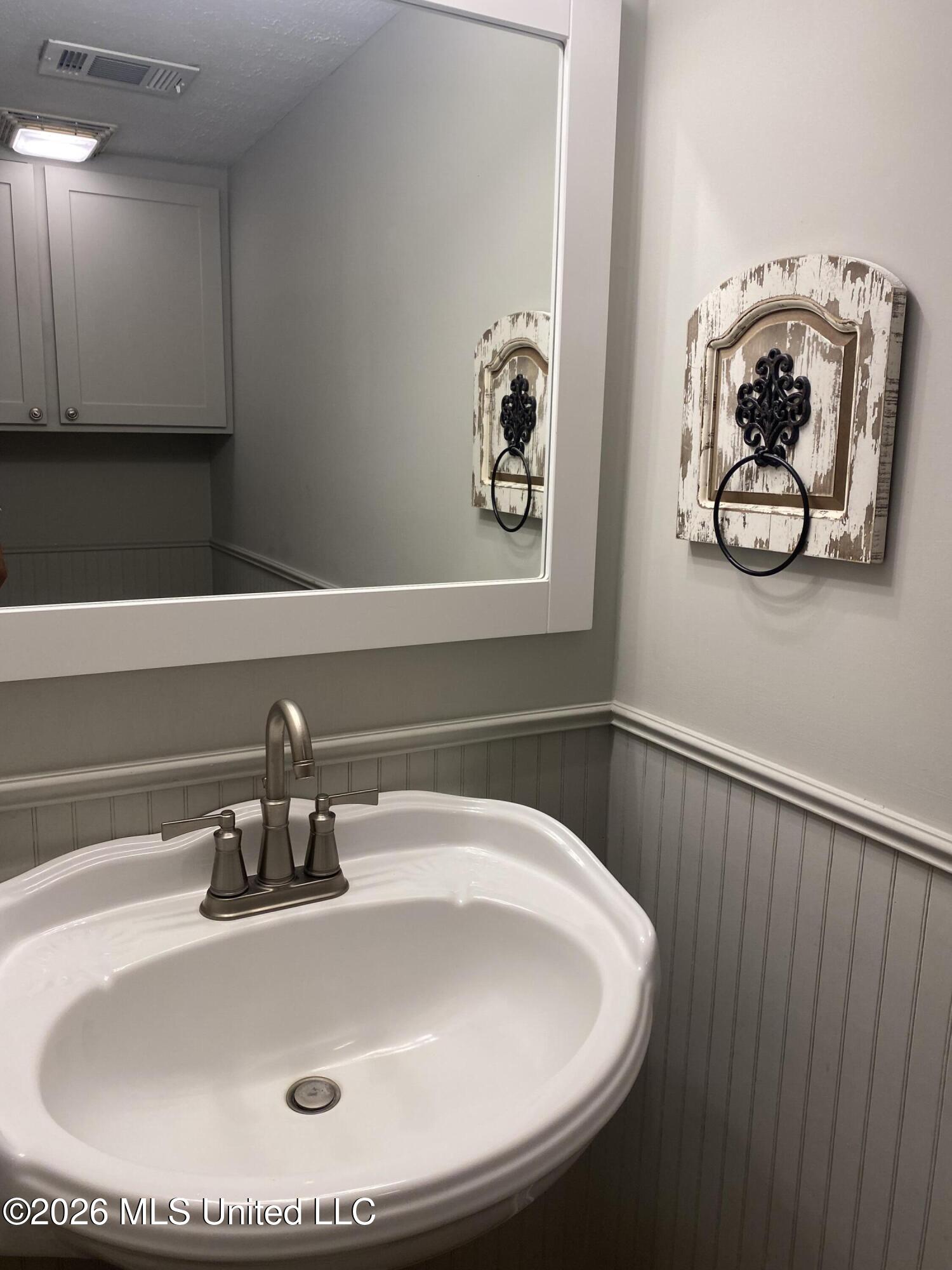 55 Woodlake Drive Property Photo 25